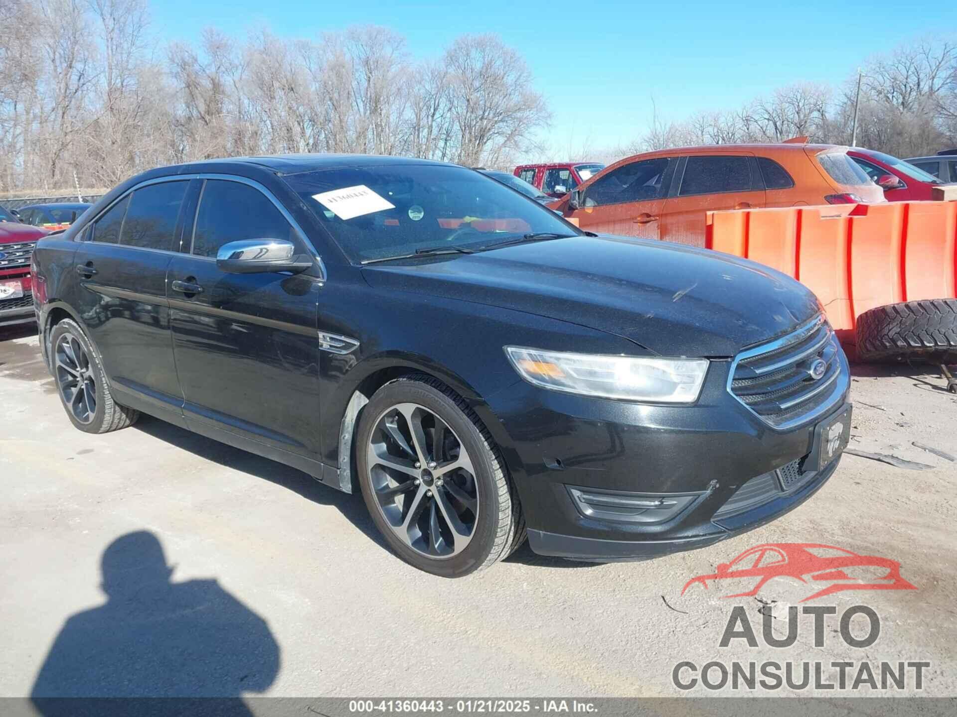 FORD TAURUS 2015 - 1FAHP2F82FG102235