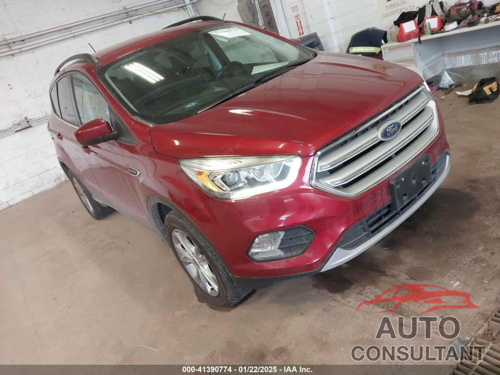 FORD ESCAPE 2018 - 1FMCU9HD4JUA57711
