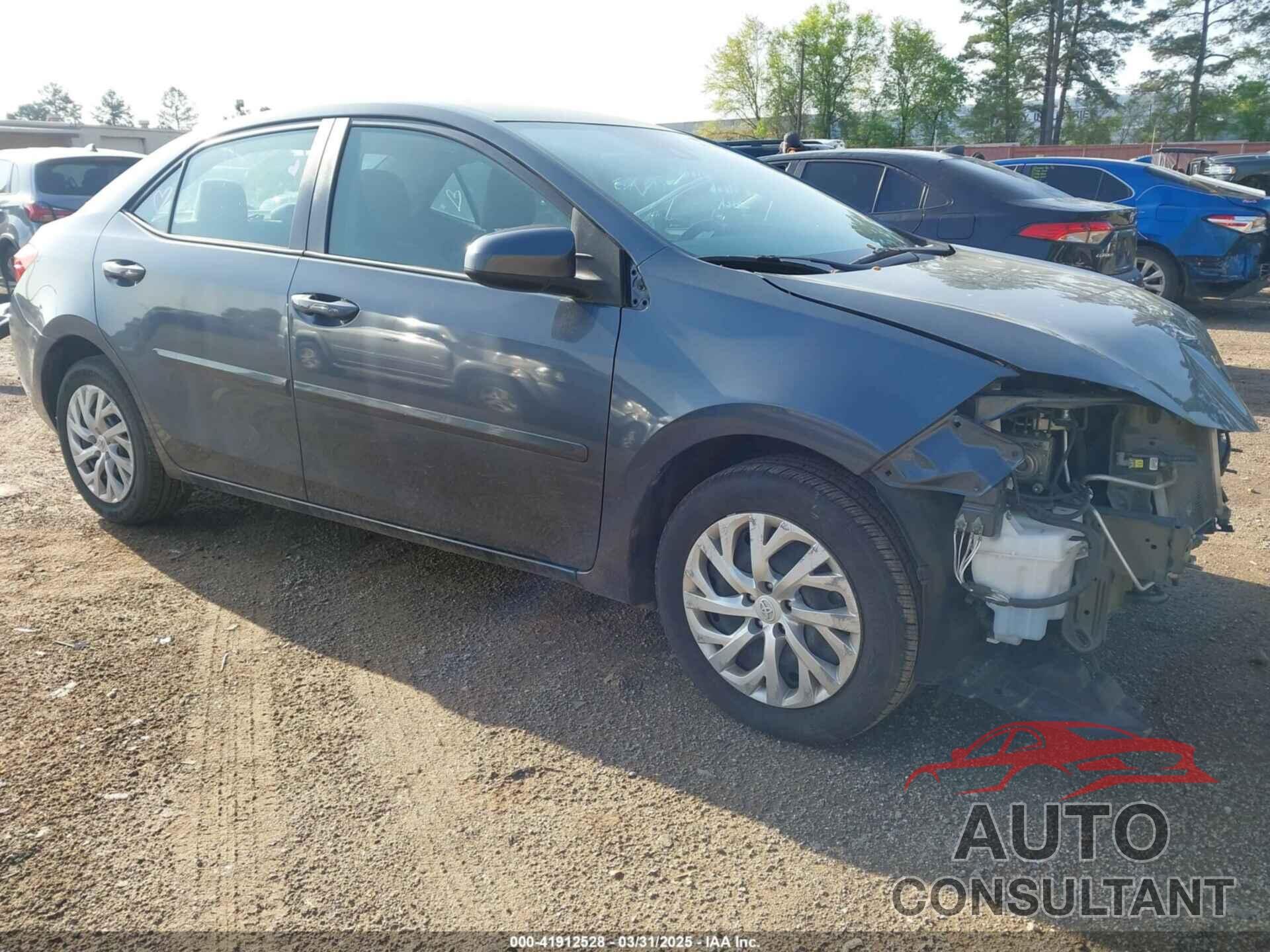 TOYOTA COROLLA 2018 - 5YFBURHE2JP793973