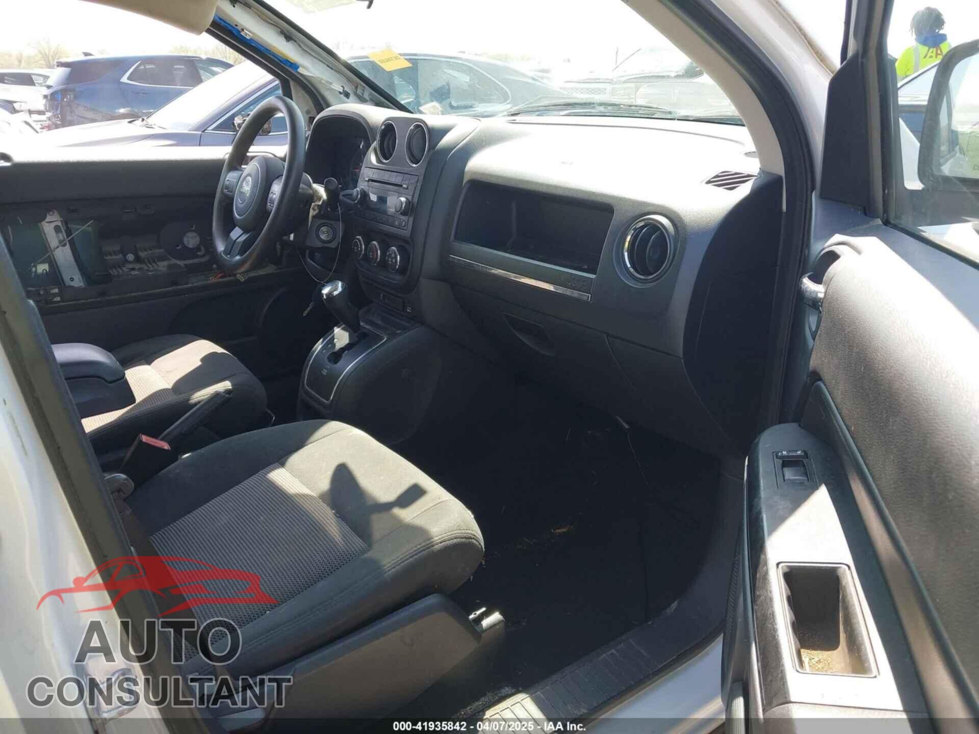 JEEP COMPASS 2011 - 1J4NT1FB2BD236439