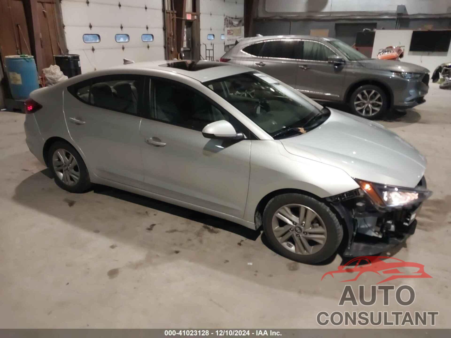 HYUNDAI ELANTRA 2019 - 5NPD84LF7KH448663