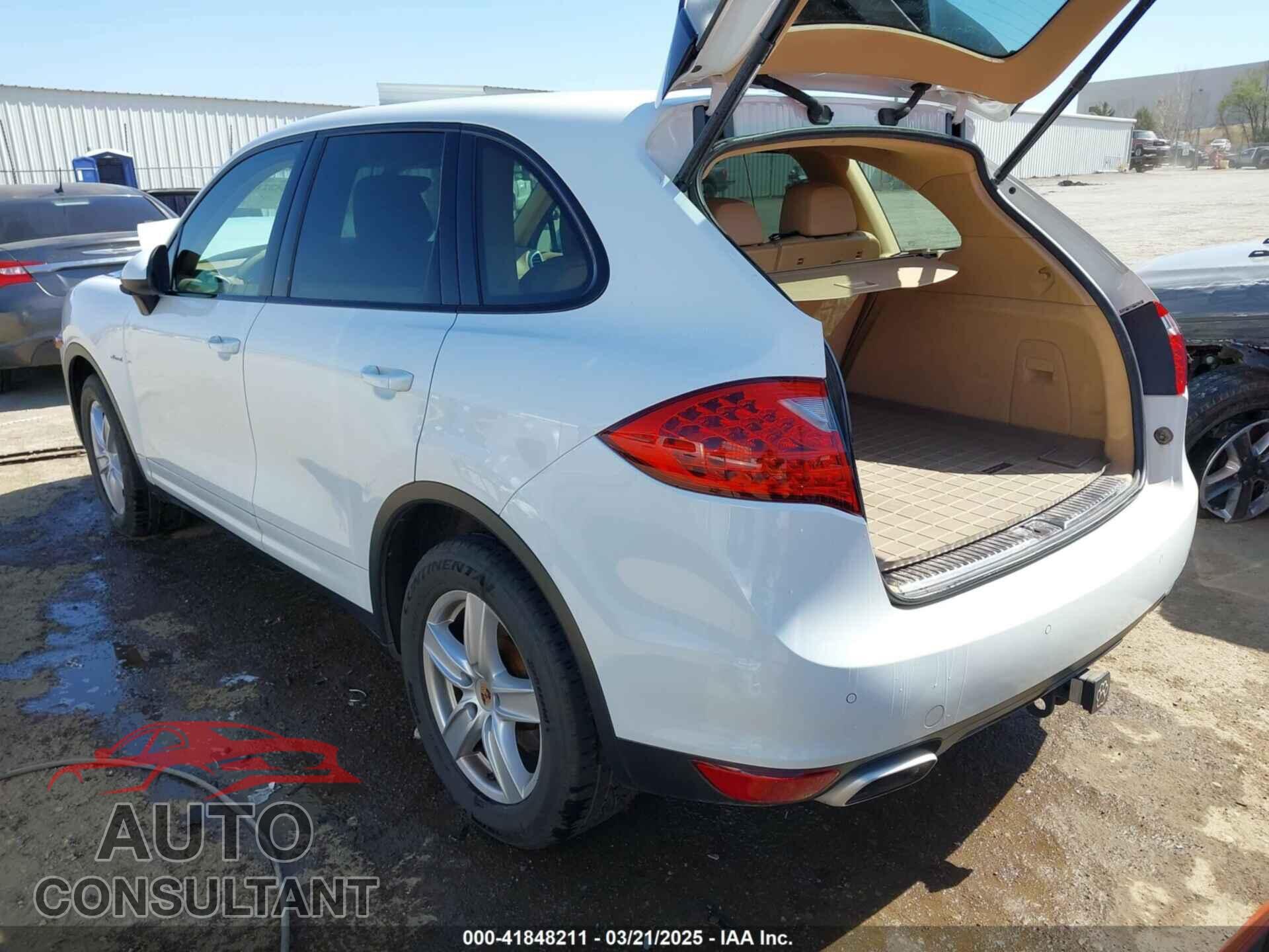 PORSCHE CAYENNE 2014 - WP1AF2A22ELA32760