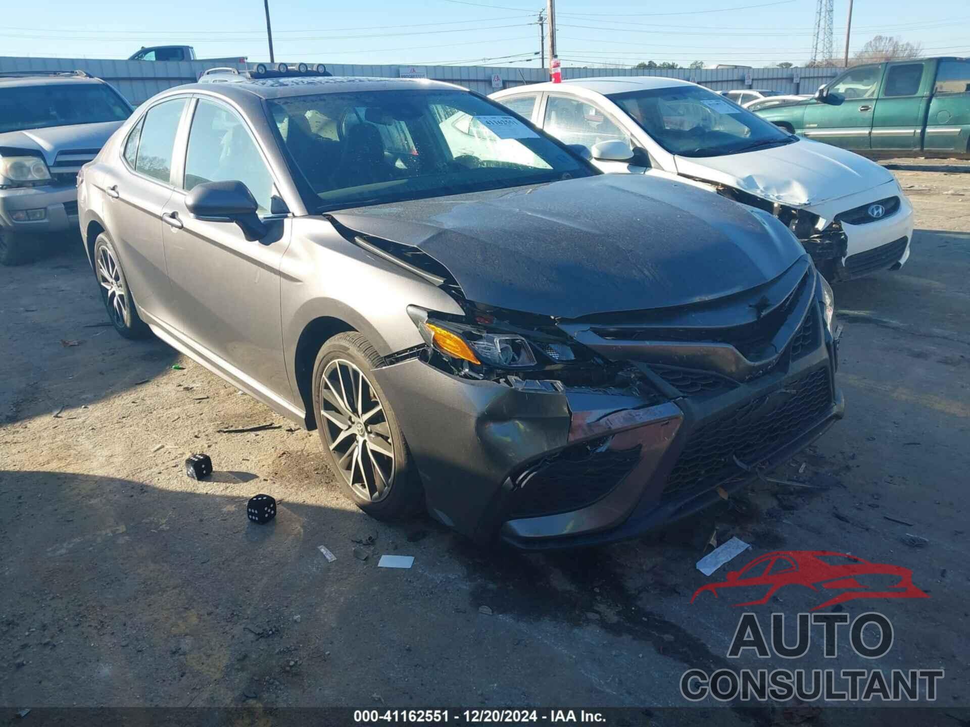 TOYOTA CAMRY 2024 - 4T1G11AKXRU909009