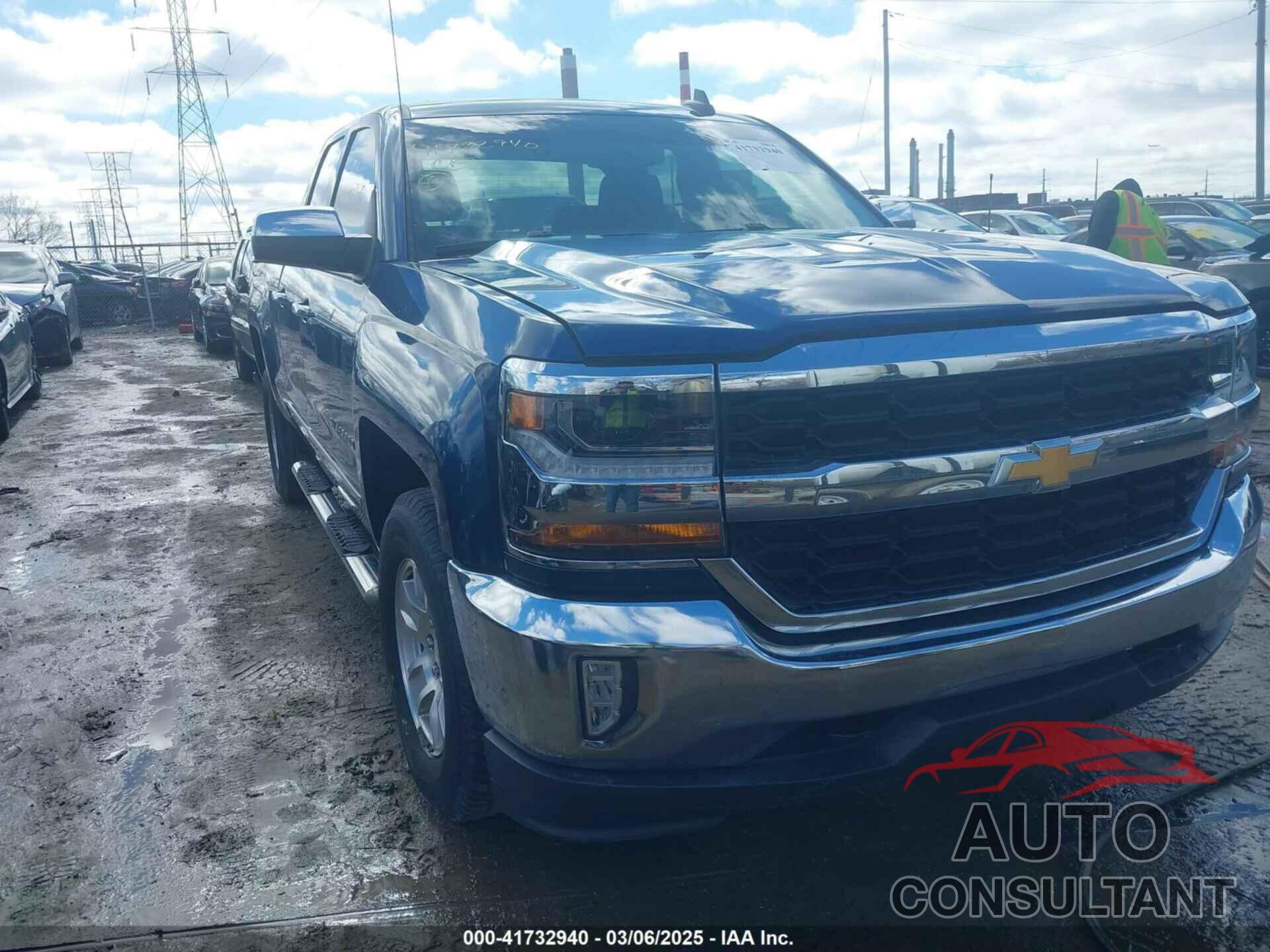 CHEVROLET SILVERADO 1500 2017 - 1GCVKREC4HZ389174
