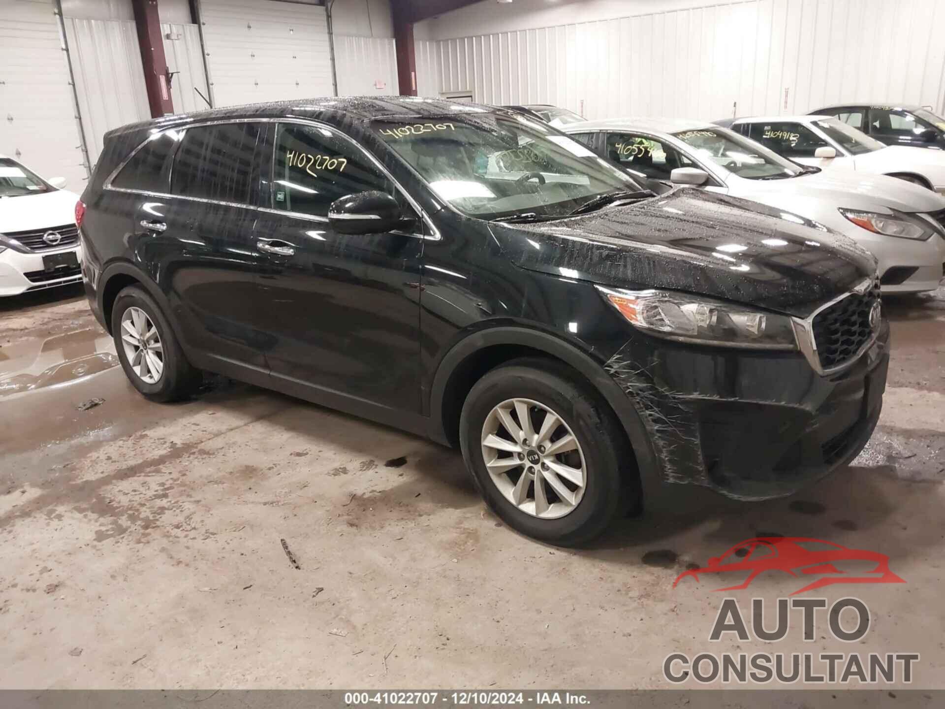 KIA SORENTO 2019 - 5XYPG4A3XKG447992