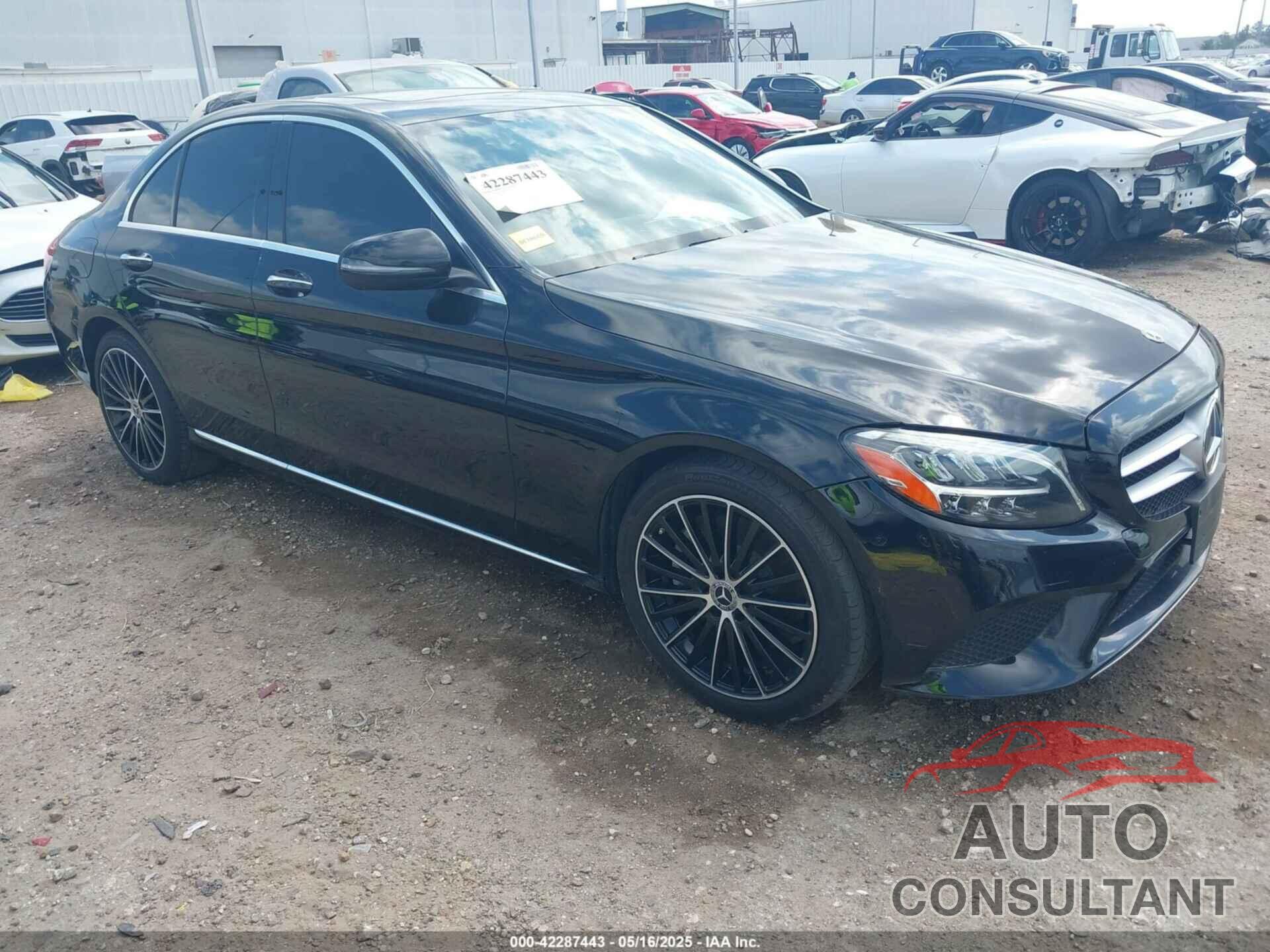 MERCEDES-BENZ C 300 2020 - 55SWF8DB9LU325172