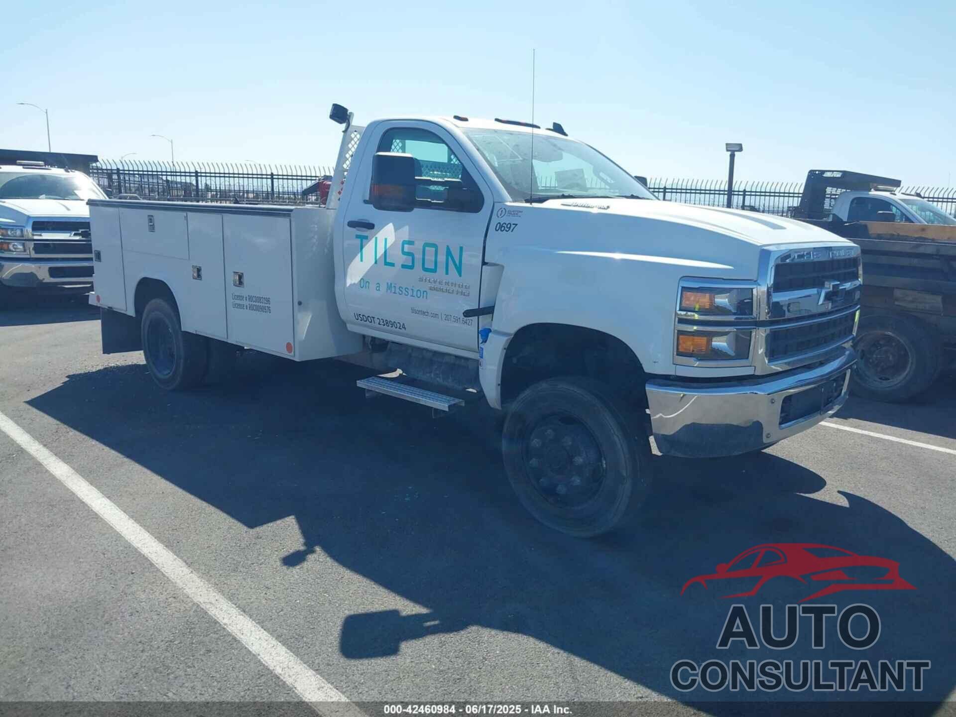 CHEVROLET SILVERADO MD 2023 - 1HTKJPVM9PH125636