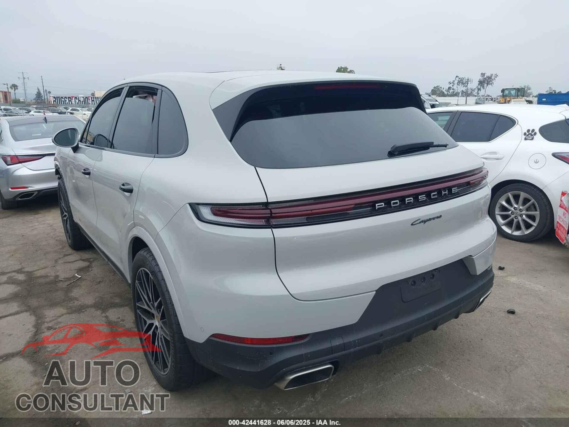 PORSCHE CAYENNE 2024 - WP1AA2AY0RDA14504