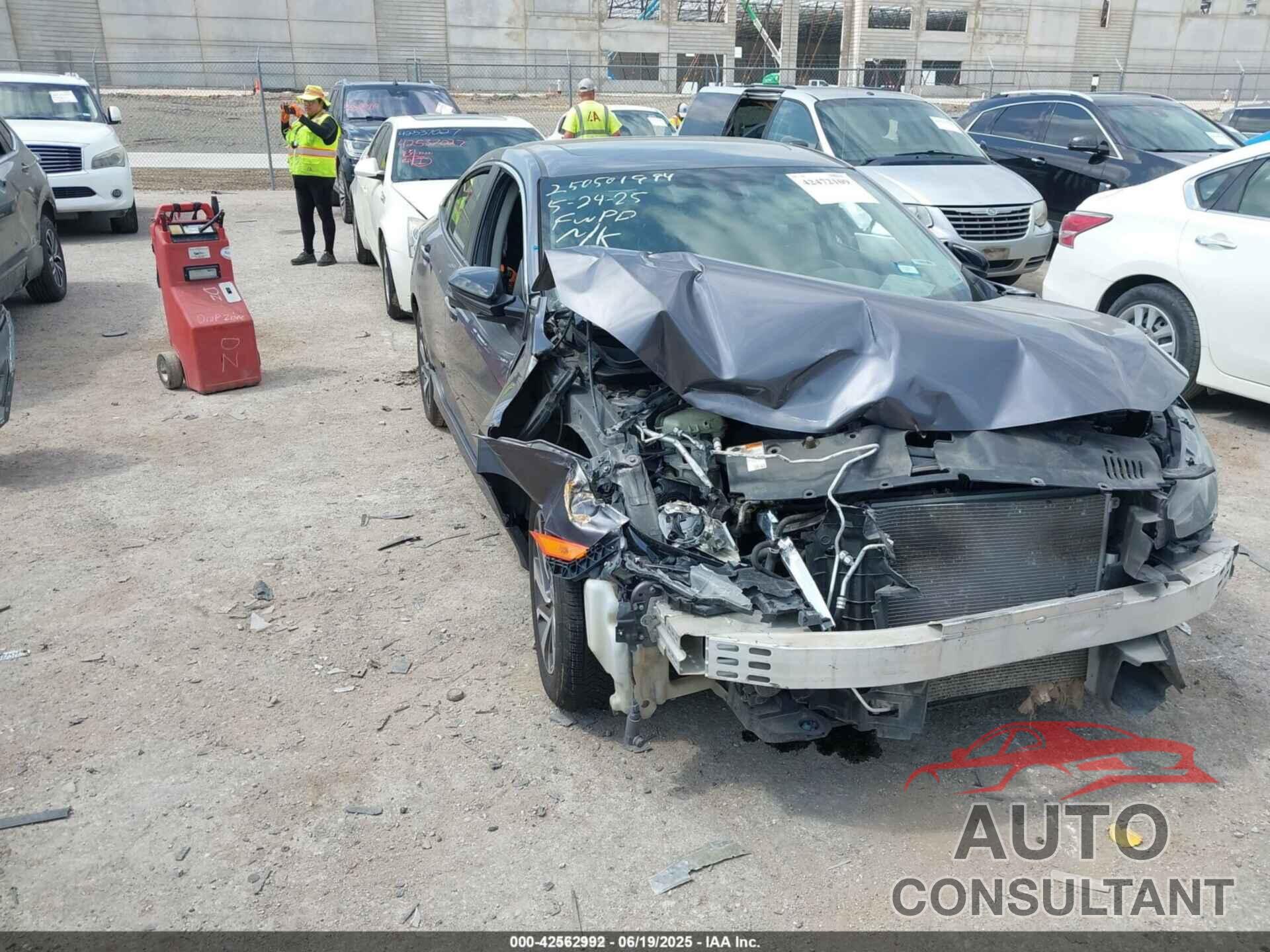 HONDA CIVIC 2018 - 19XFC2F79JE205858