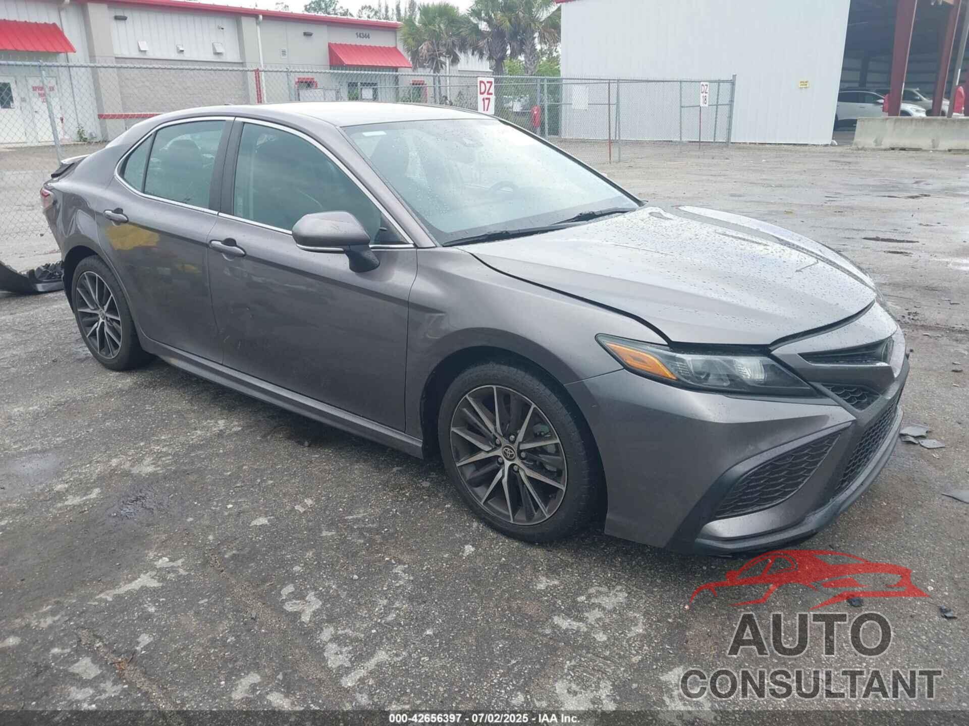 TOYOTA CAMRY 2022 - 4T1T11AKXNU640762