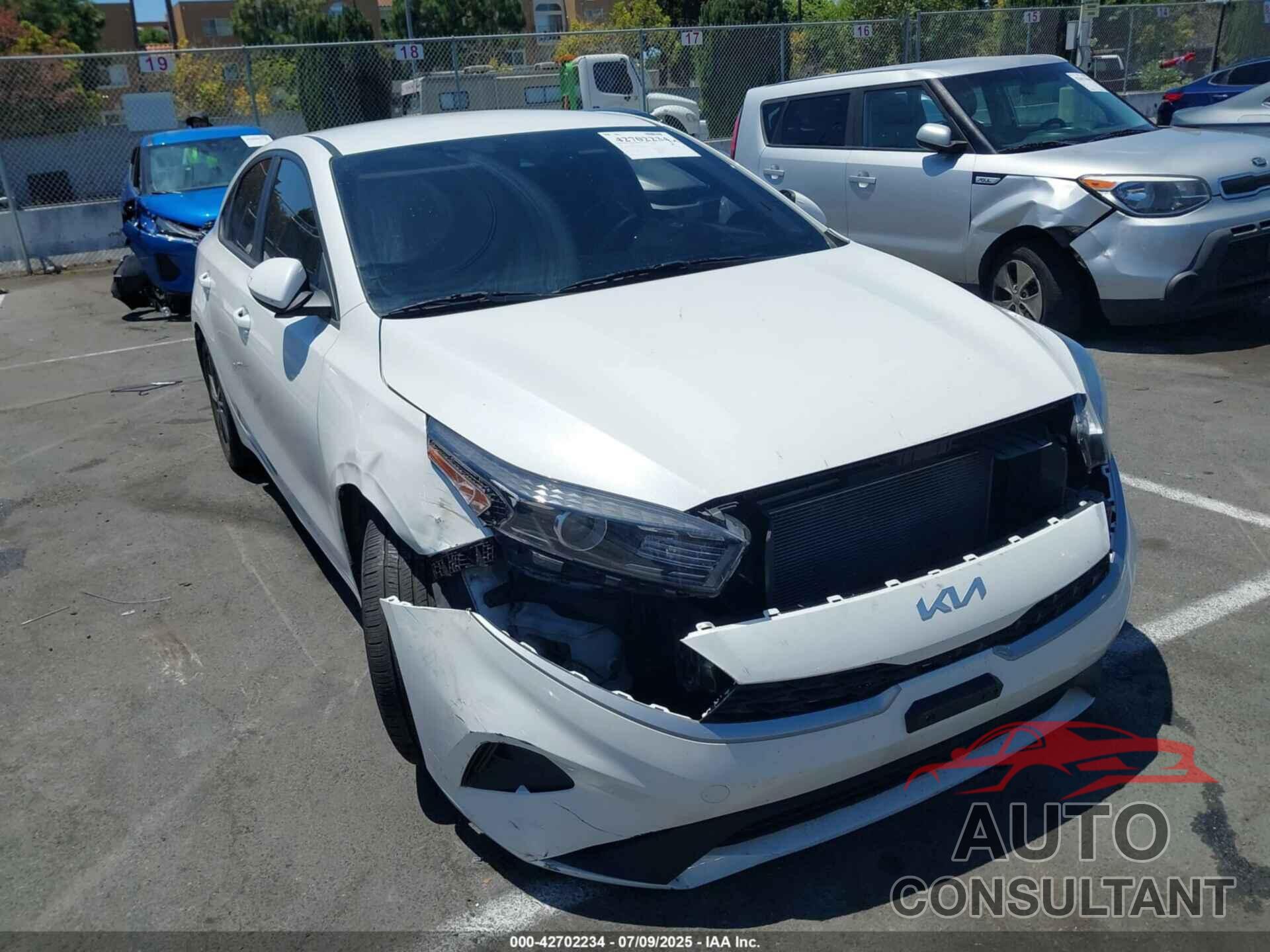 KIA FORTE 2023 - 3KPF24AD9PE630002