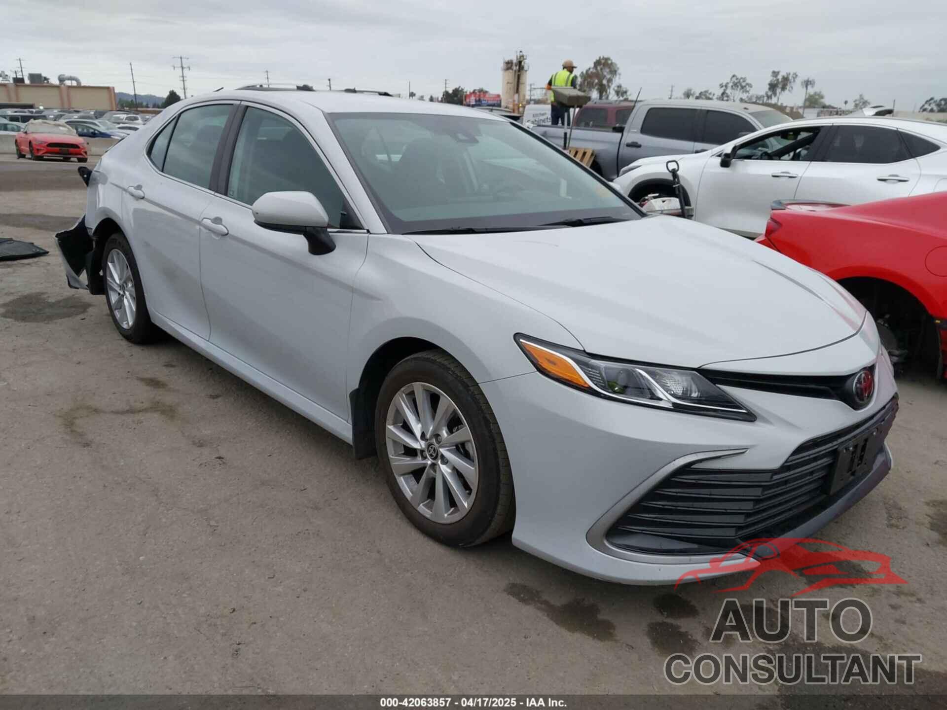 TOYOTA CAMRY 2023 - 4T1C11AK2PU120641