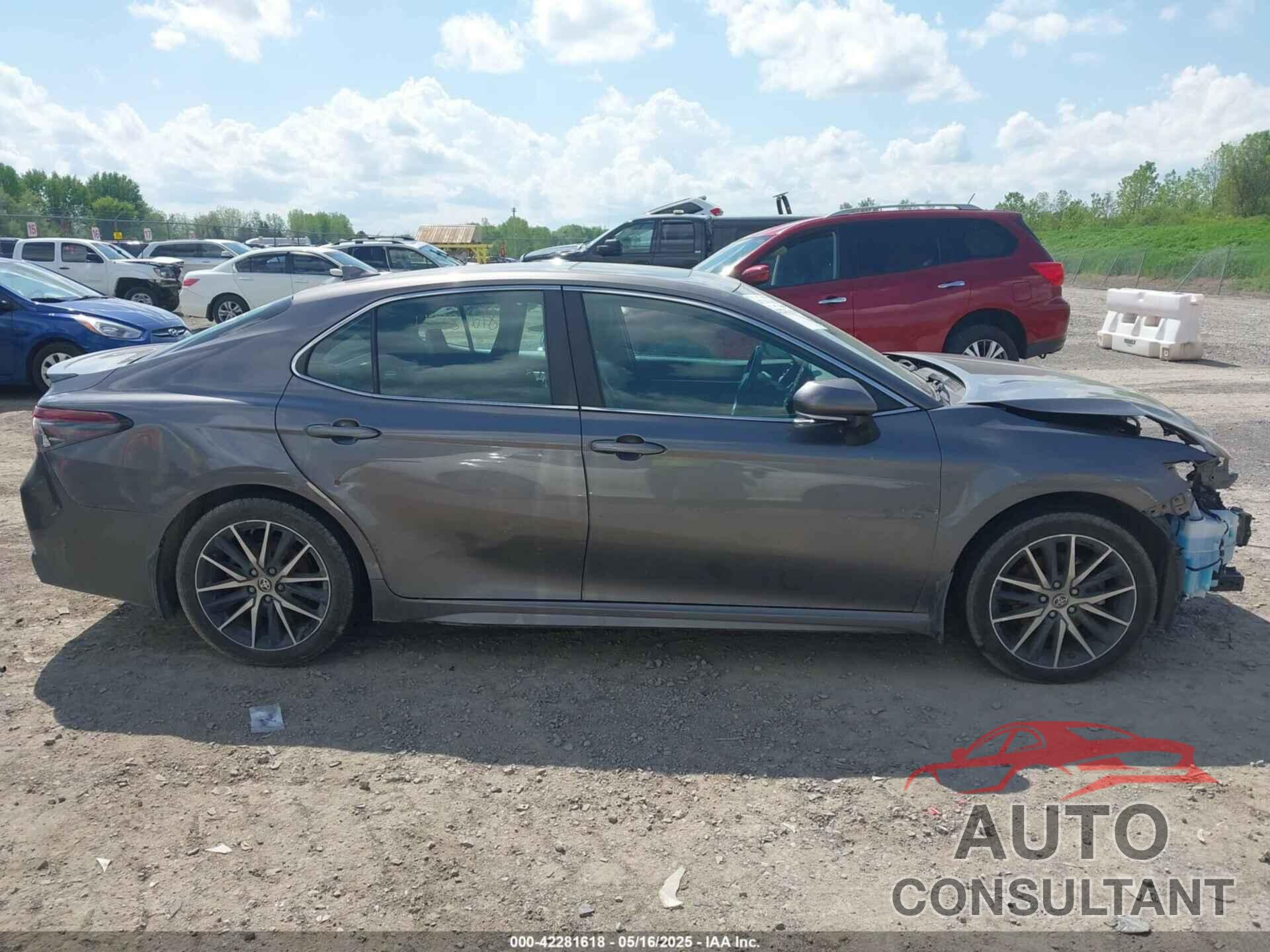 TOYOTA CAMRY 2021 - 4T1G11BK7MU023379