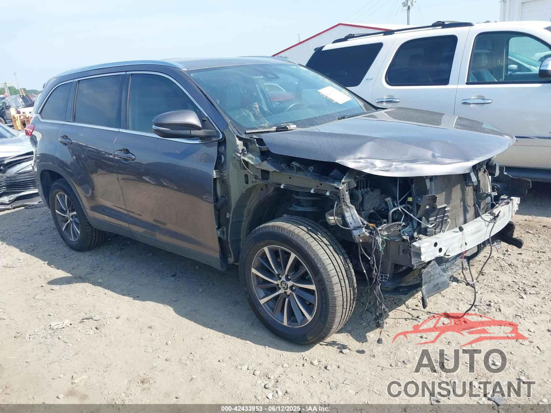 TOYOTA HIGHLANDER 2019 - 5TDKZRFHXKS567283
