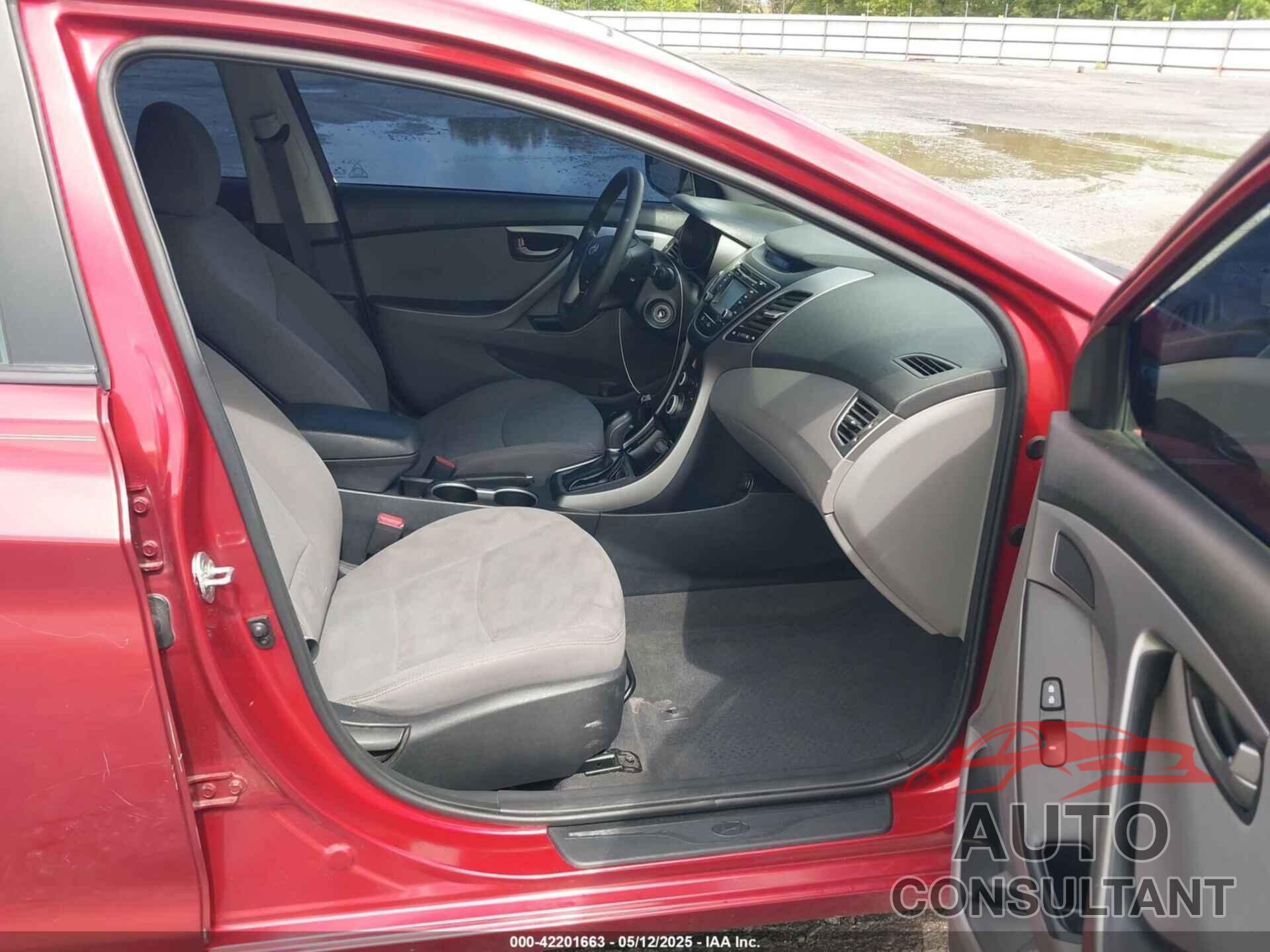 HYUNDAI ELANTRA 2016 - 5NPDH4AE1GH759460