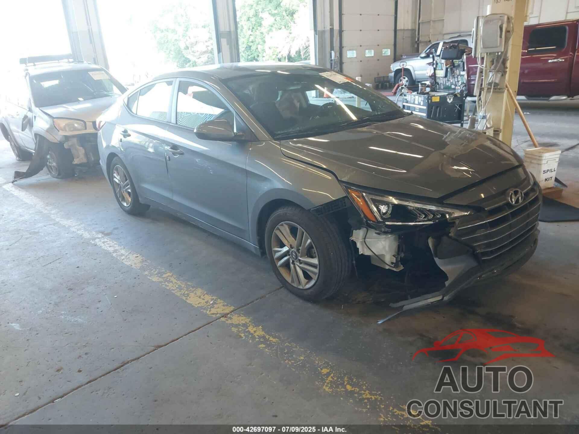 HYUNDAI ELANTRA 2019 - 5NPD84LF1KH460453