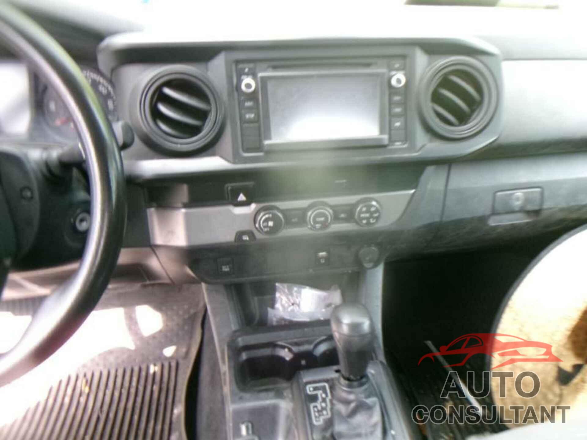 TOYOTA TACOMA 2019 - 5TFRX5GN6KX156104