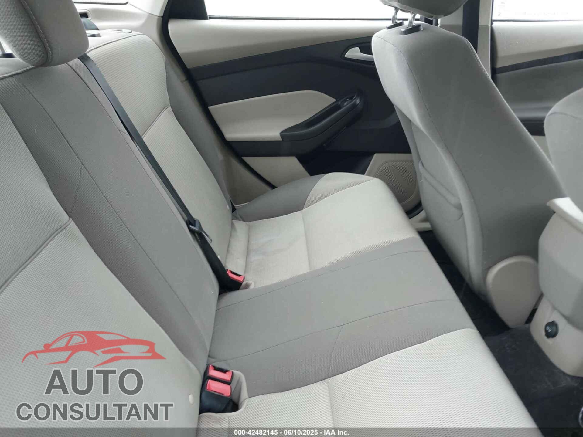 FORD FOCUS 2014 - 1FADP3F20EL205532