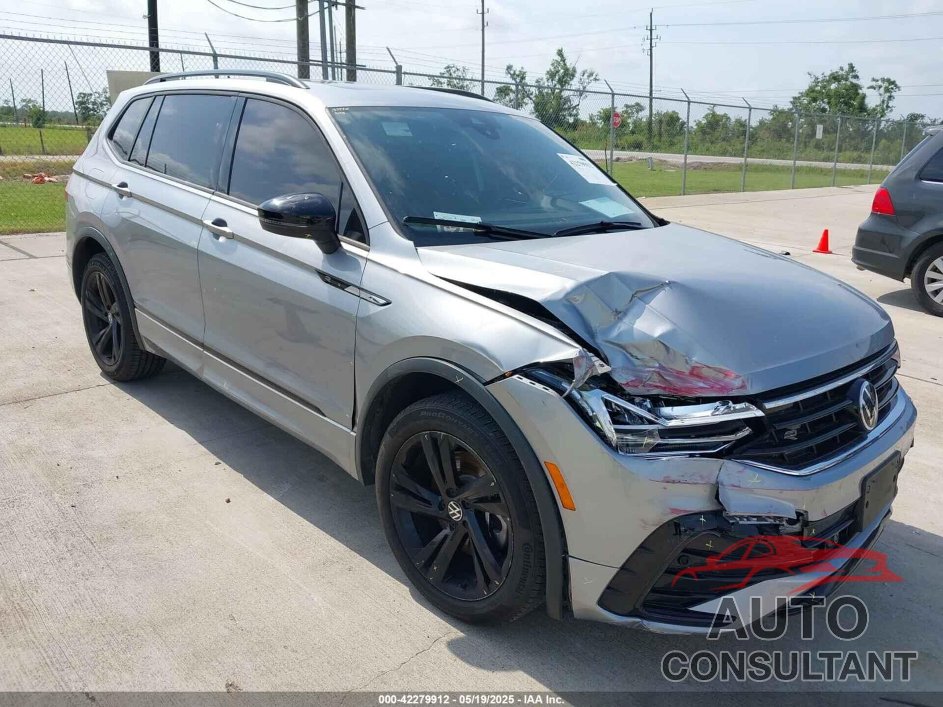 VOLKSWAGEN TIGUAN 2023 - 3VVCB7AX5PM064412