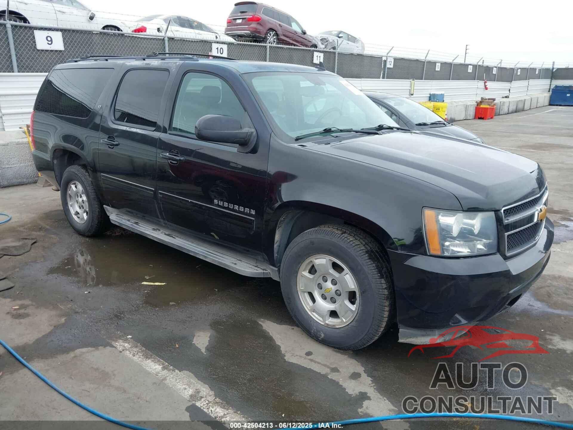 CHEVROLET SUBURBAN 1500 2012 - 1GNSCJE08CR211338