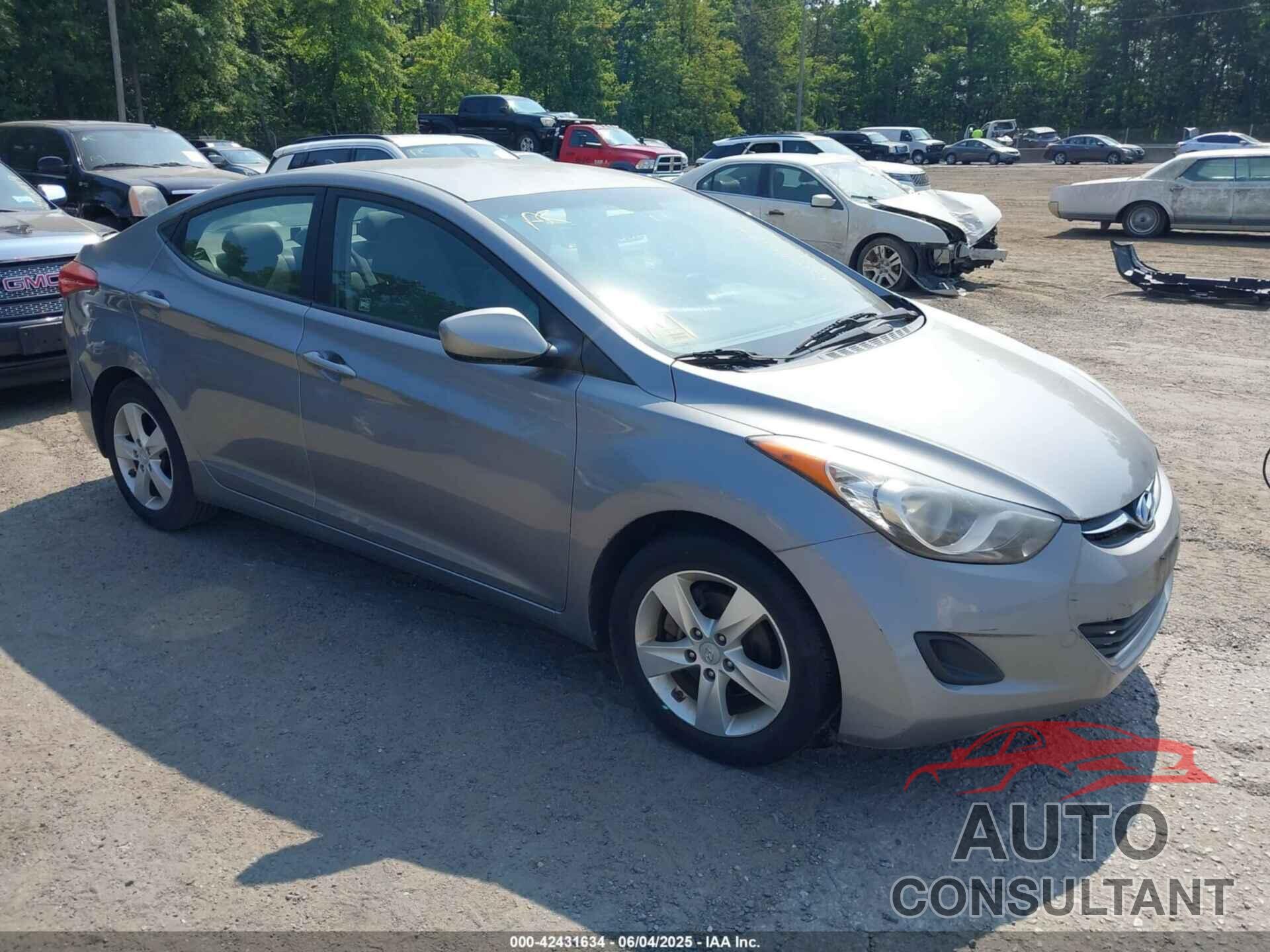 HYUNDAI ELANTRA 2011 - KMHDH4AE5BU138586