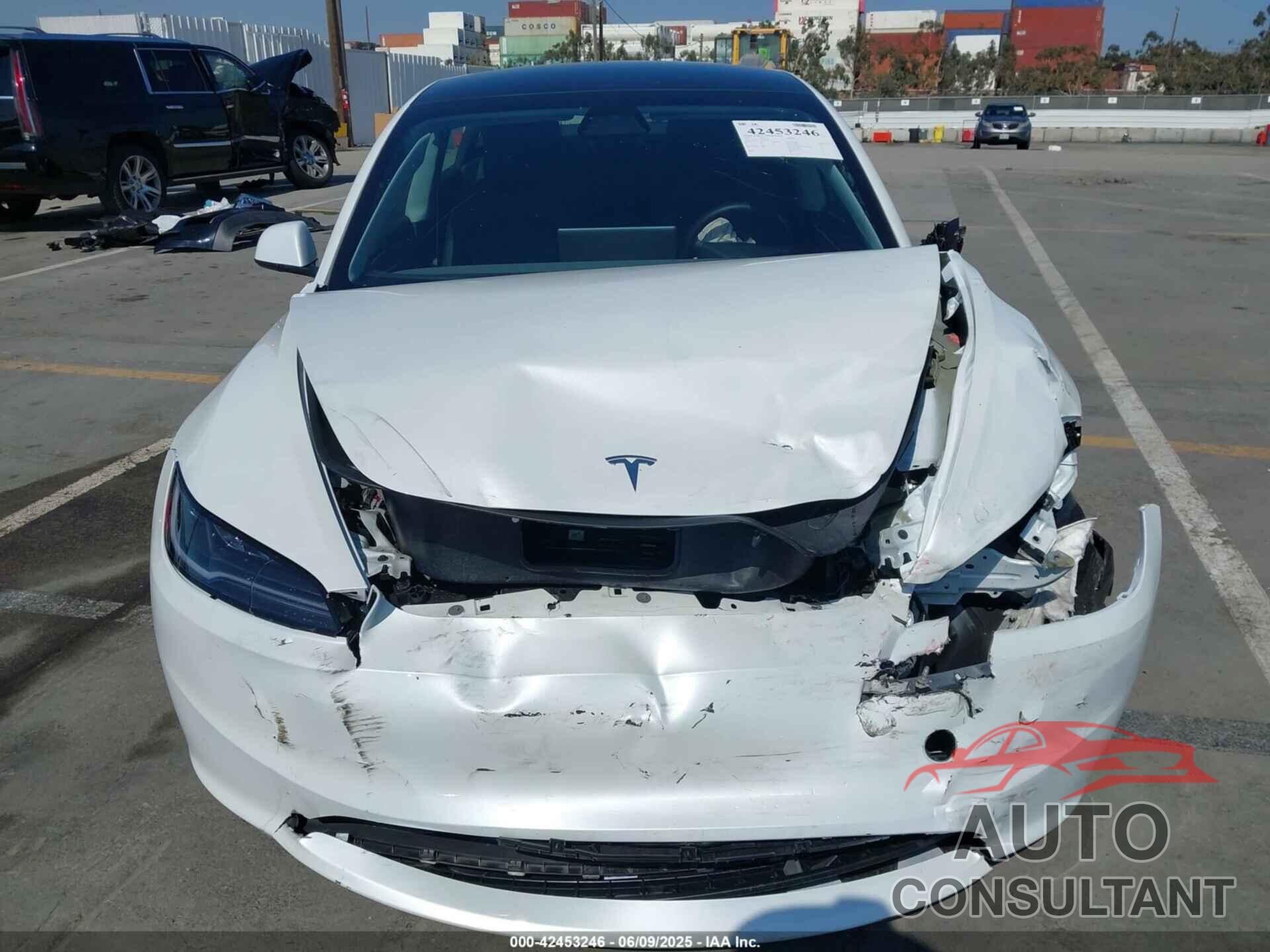 TESLA MODEL 3 2025 - 5YJ3E1EA4SF903567