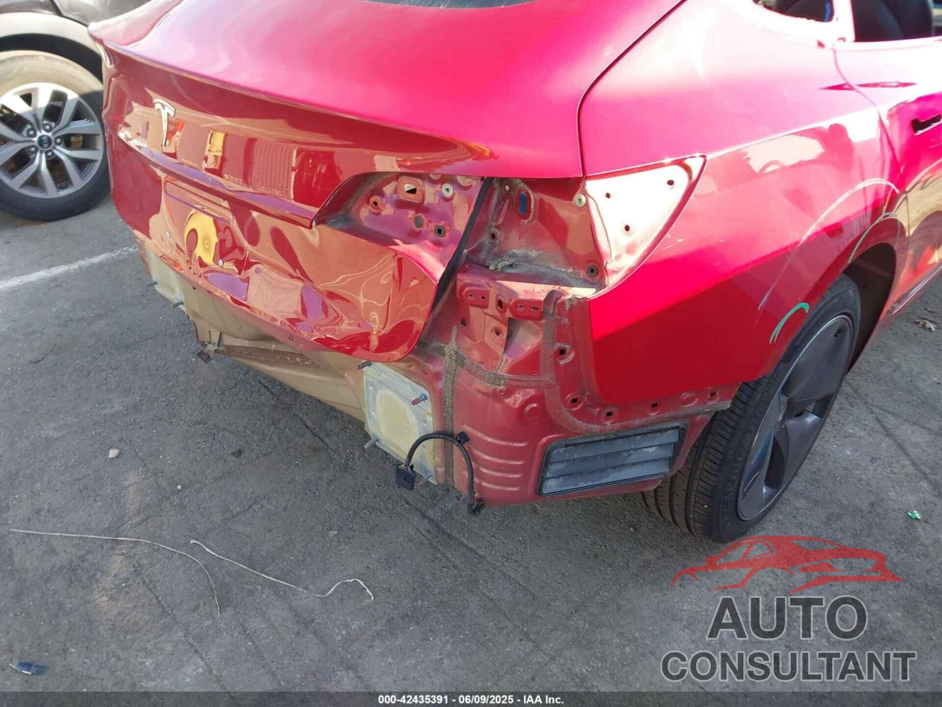 TESLA MODEL 3 2018 - 5YJ3E1EA5JF037831