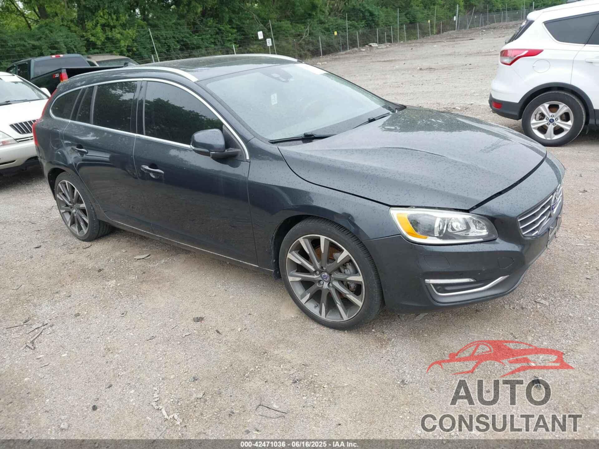 VOLVO V60 2015 - YV1612SB3F1192139