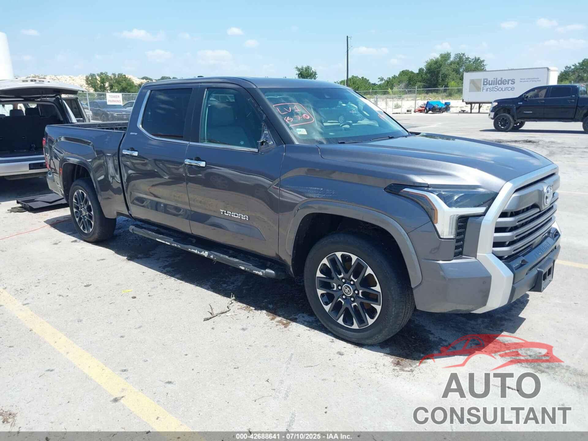 TOYOTA TUNDRA 2024 - 5TFJA5EC5RX023585
