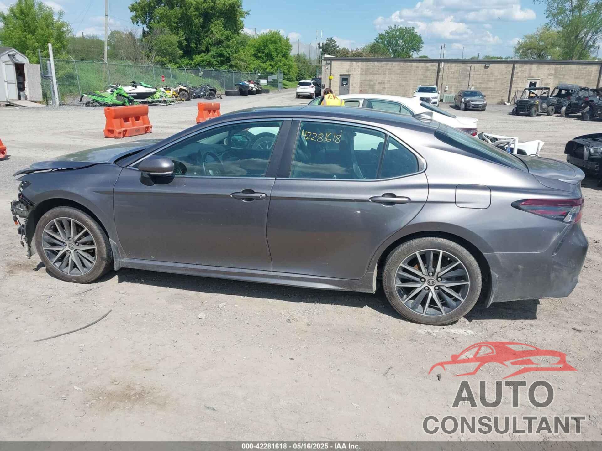 TOYOTA CAMRY 2021 - 4T1G11BK7MU023379