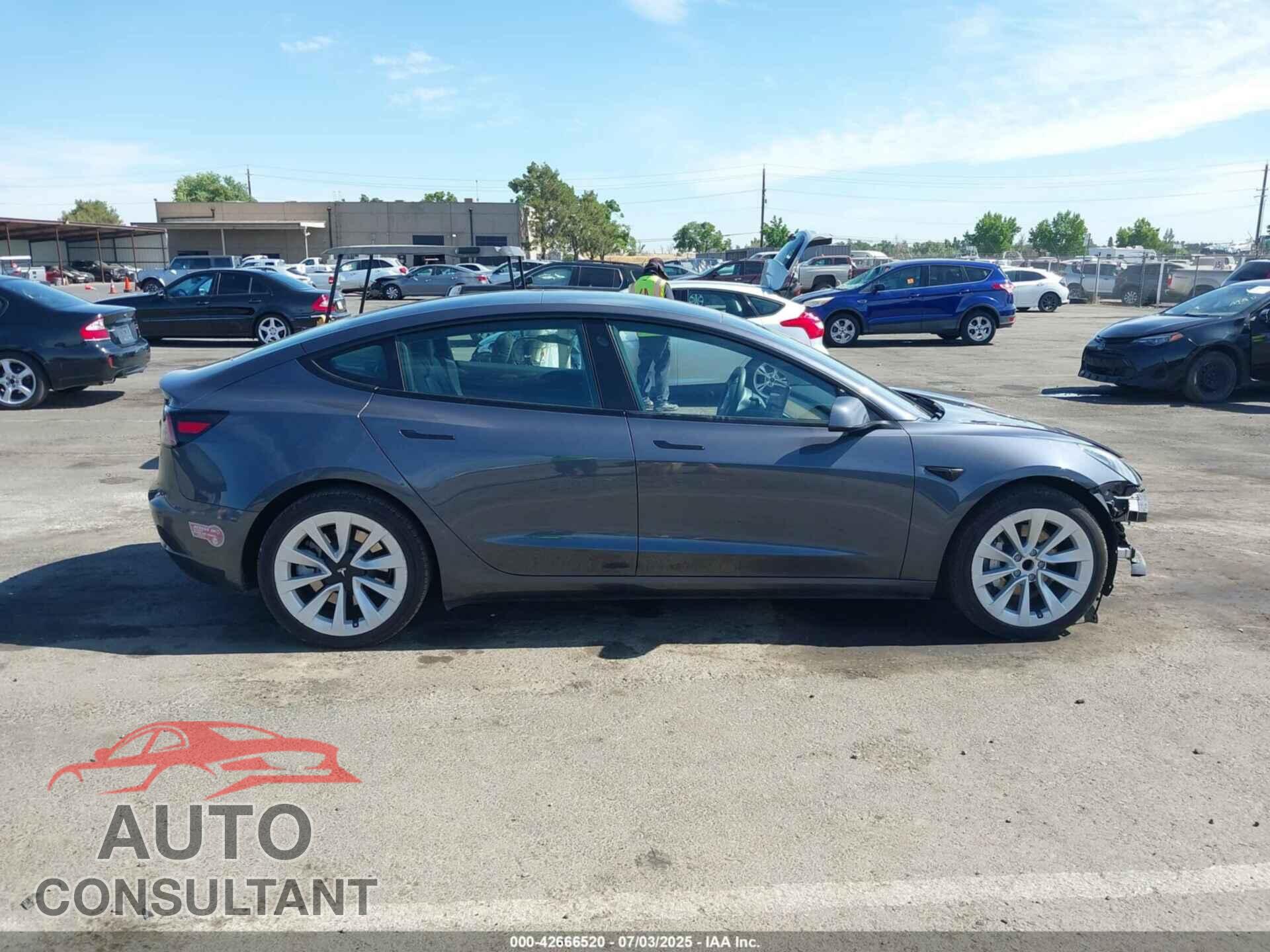 TESLA MODEL 3 2023 - 5YJ3E1EAXPF652089