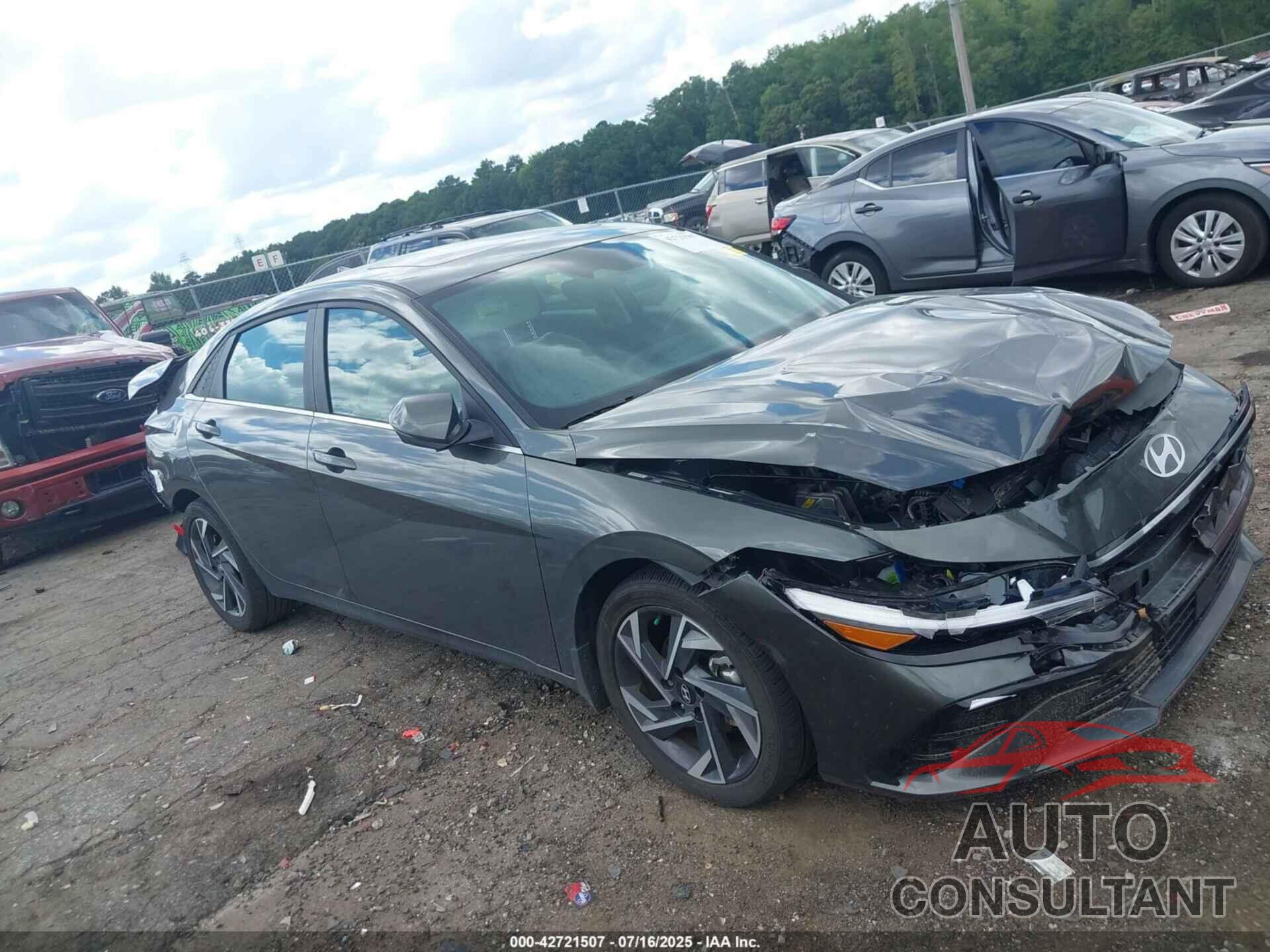 HYUNDAI ELANTRA 2024 - KMHLP4DG2RU710428