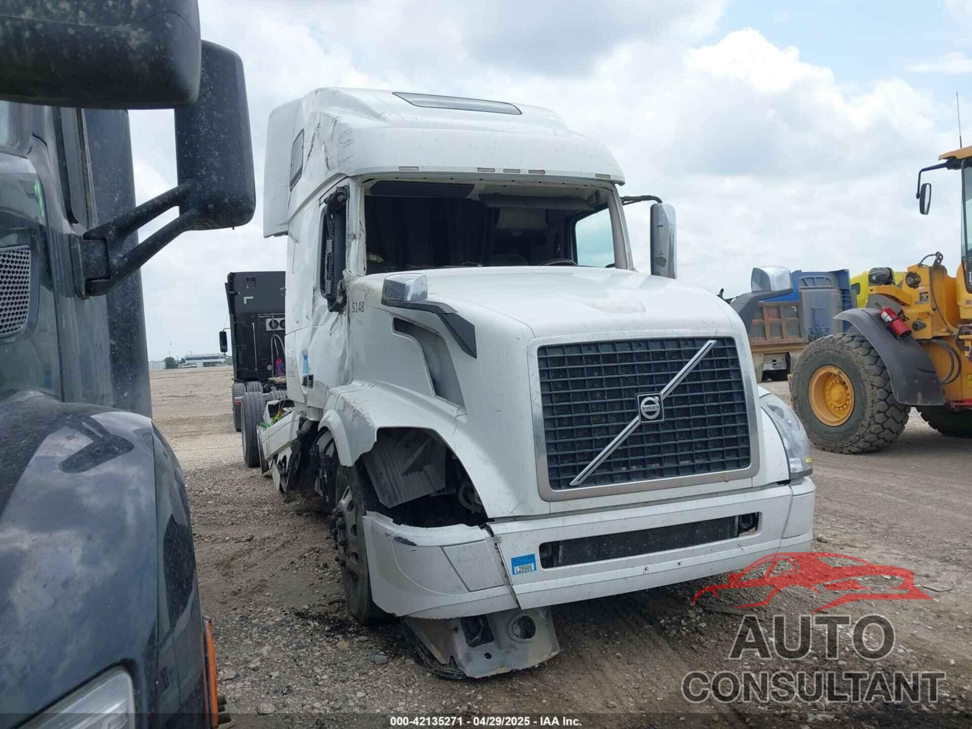 VOLVO VN 2016 - 4V4NC9TH0GN920859