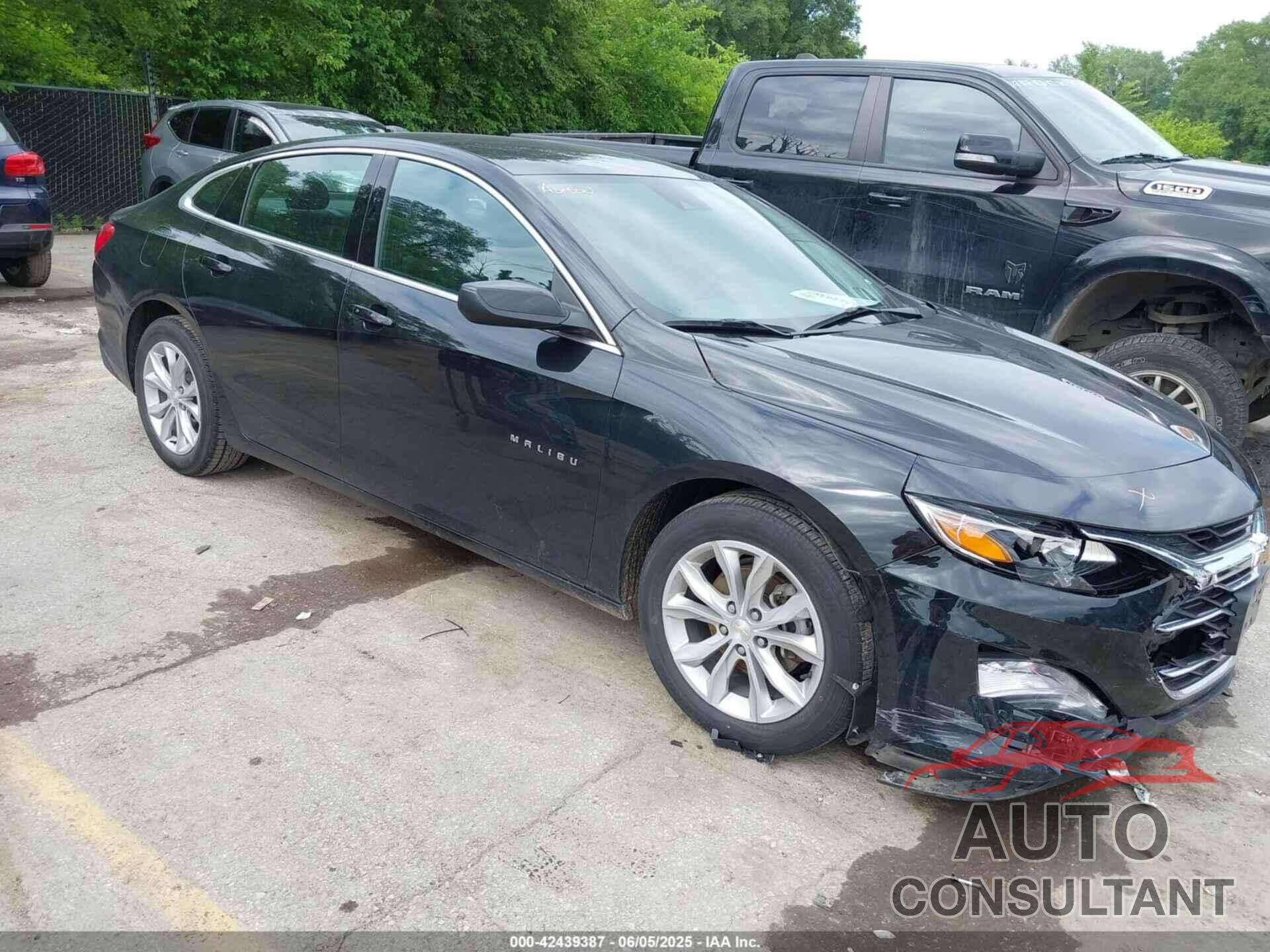 CHEVROLET MALIBU 2023 - 1G1ZD5ST1PF168326