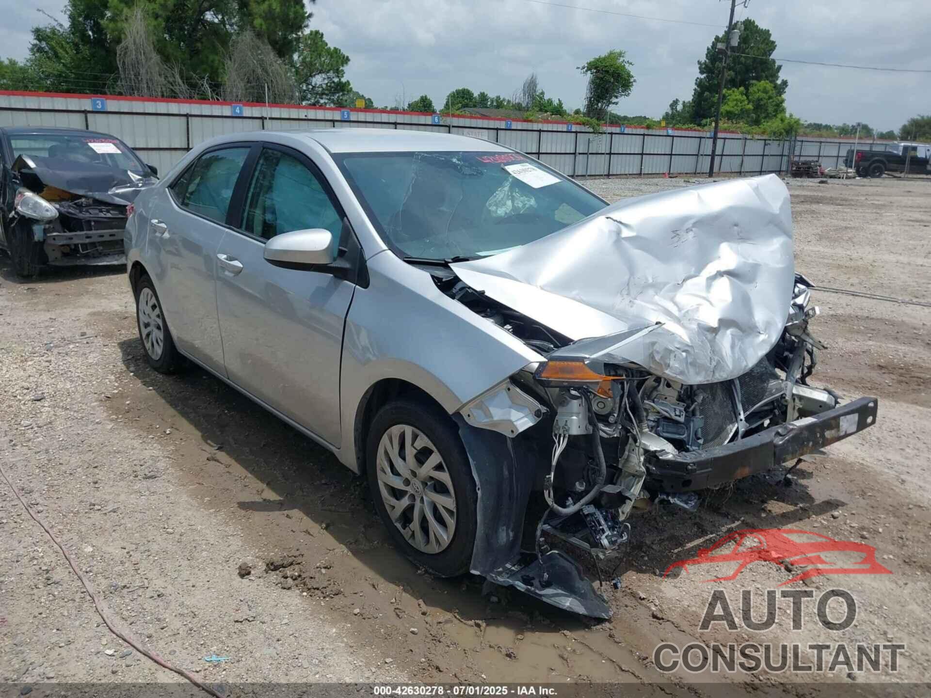 TOYOTA COROLLA 2018 - 5YFBURHE7JP822772