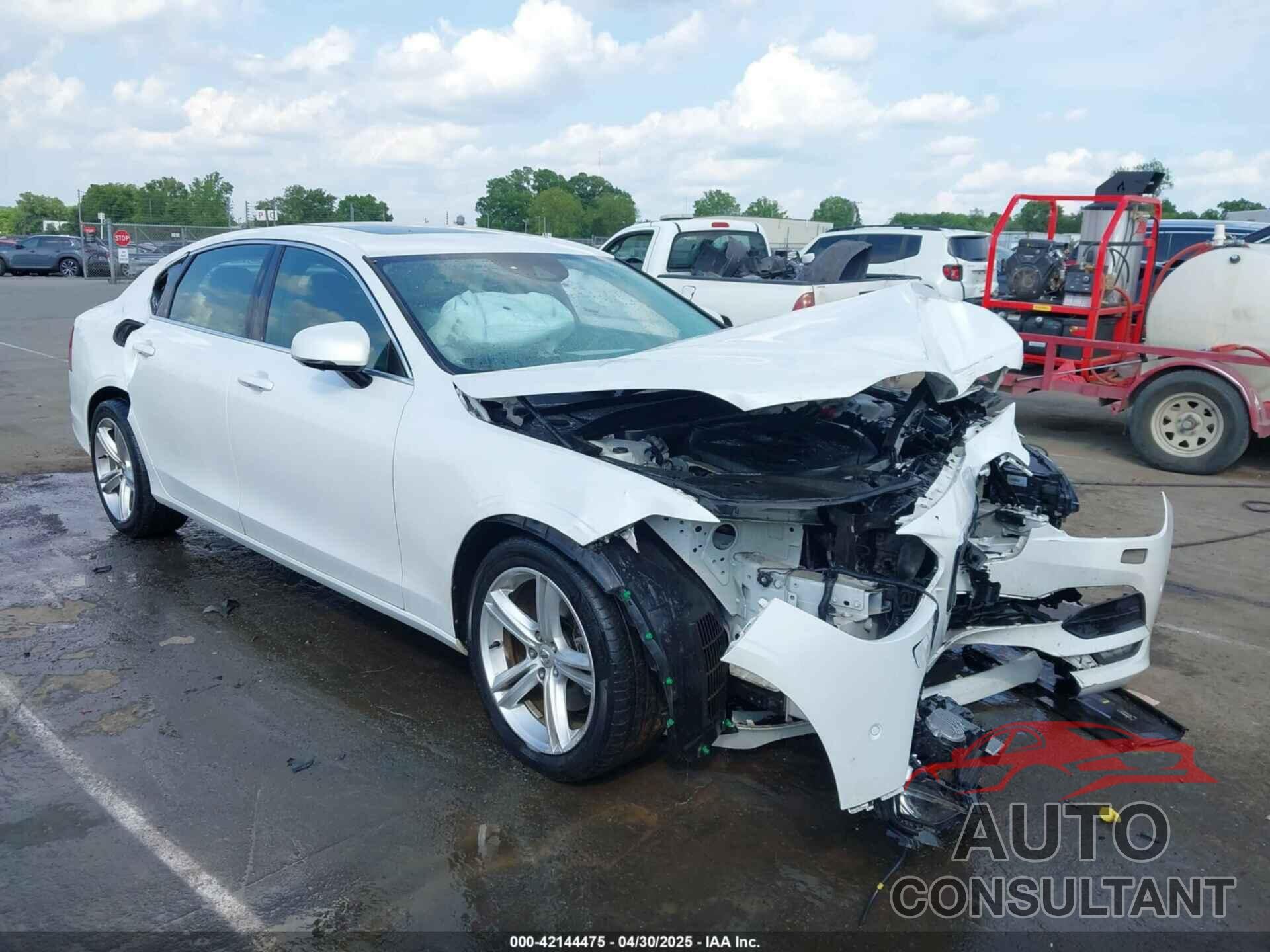 VOLVO S90 2018 - LVY982MK6JP016485