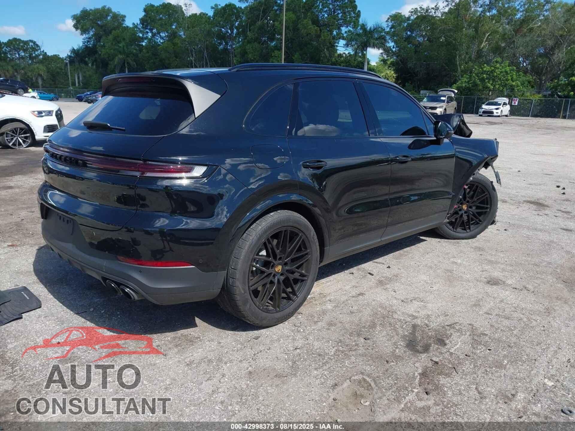 PORSCHE CAYENNE 2024 - WP1AA2AY3RDA12505