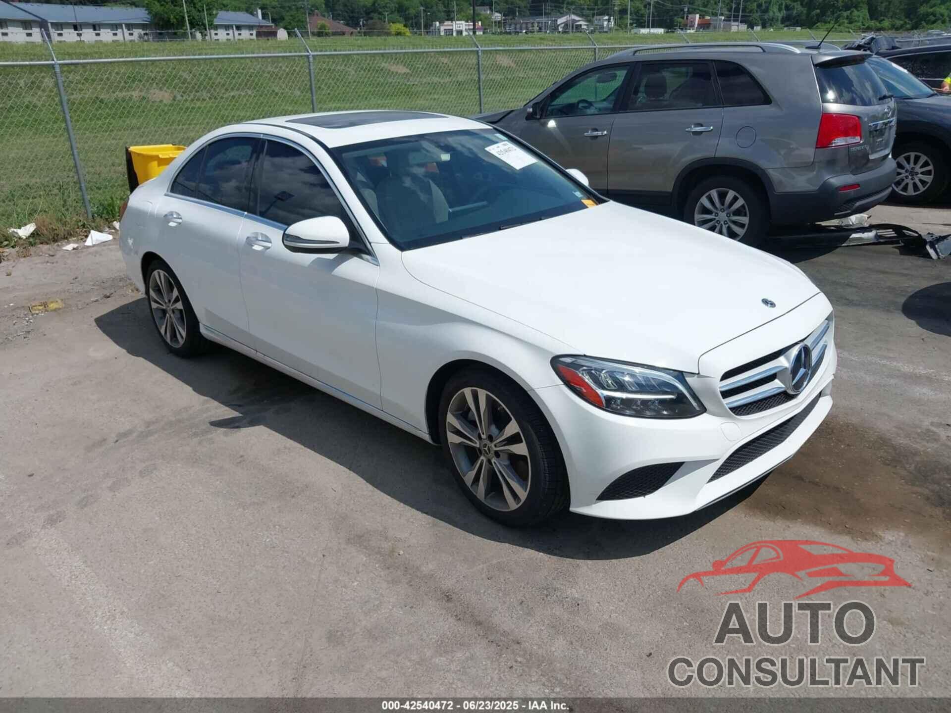 MERCEDES-BENZ C 300 2019 - 55SWF8DB6KU300650