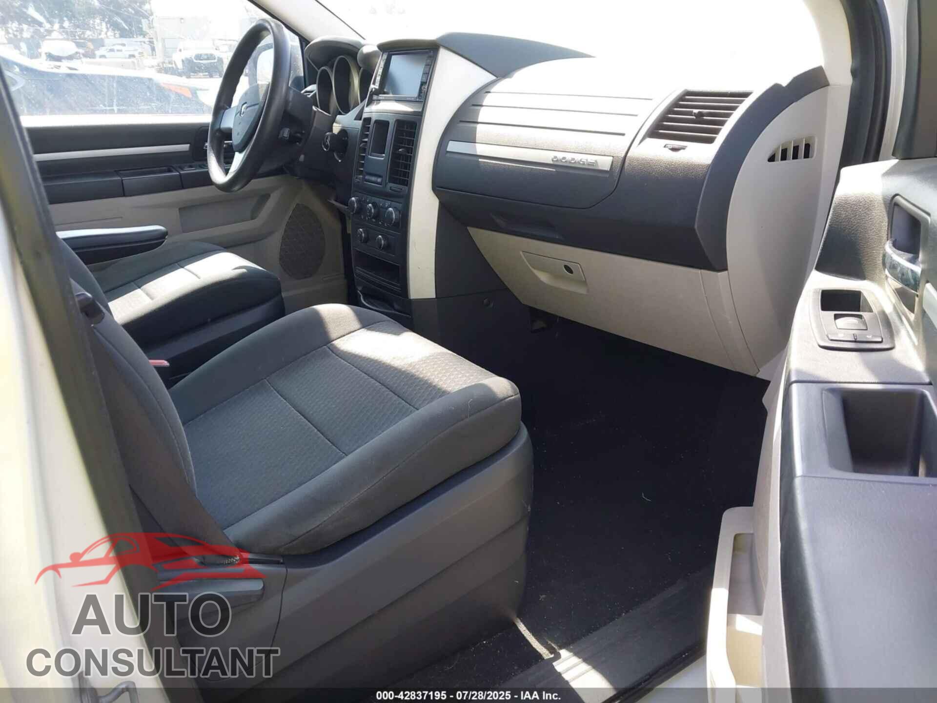 DODGE GRAND CARAVAN 2010 - 2D4RN4DE5AR237793