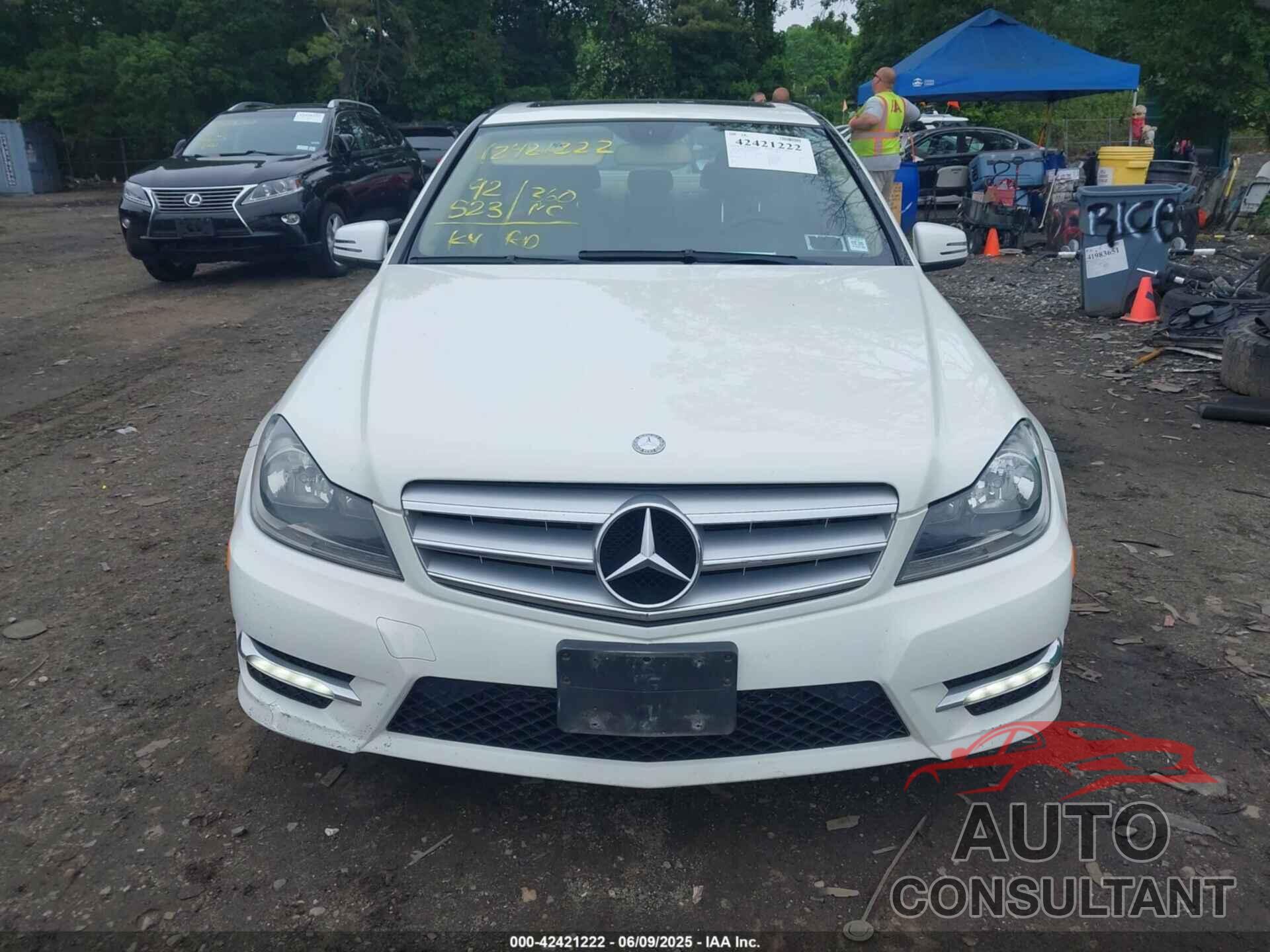 MERCEDES-BENZ C 300 2012 - WDDGF8BB4CR214277