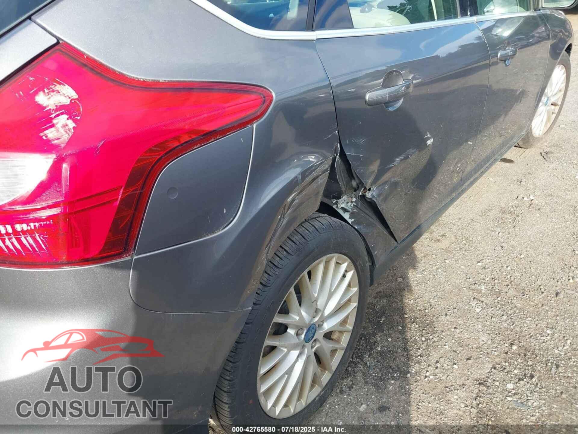 FORD FOCUS 2012 - 1FAHP3M25CL407008