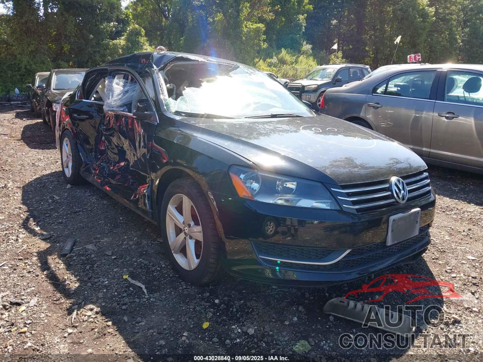 VOLKSWAGEN PASSAT 2013 - 1VWBP7A37DC045413