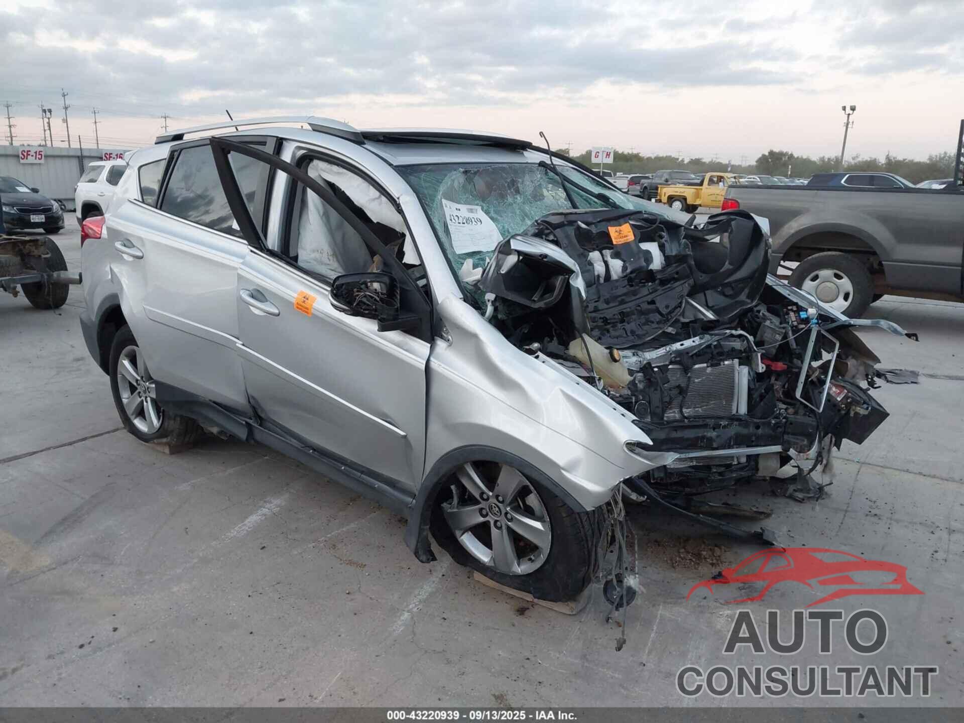 TOYOTA RAV4 2015 - 2T3WFREV4FW157424