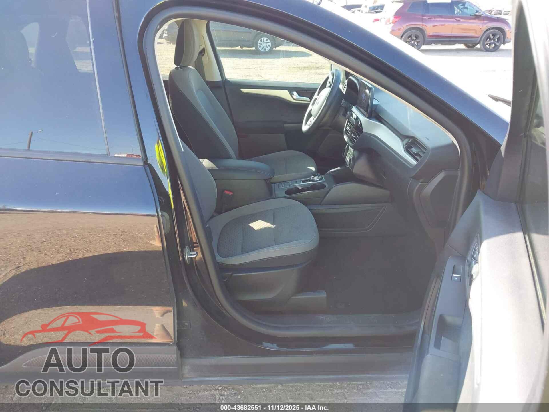 FORD ESCAPE 2020 - 1FMCU0G64LUA75448
