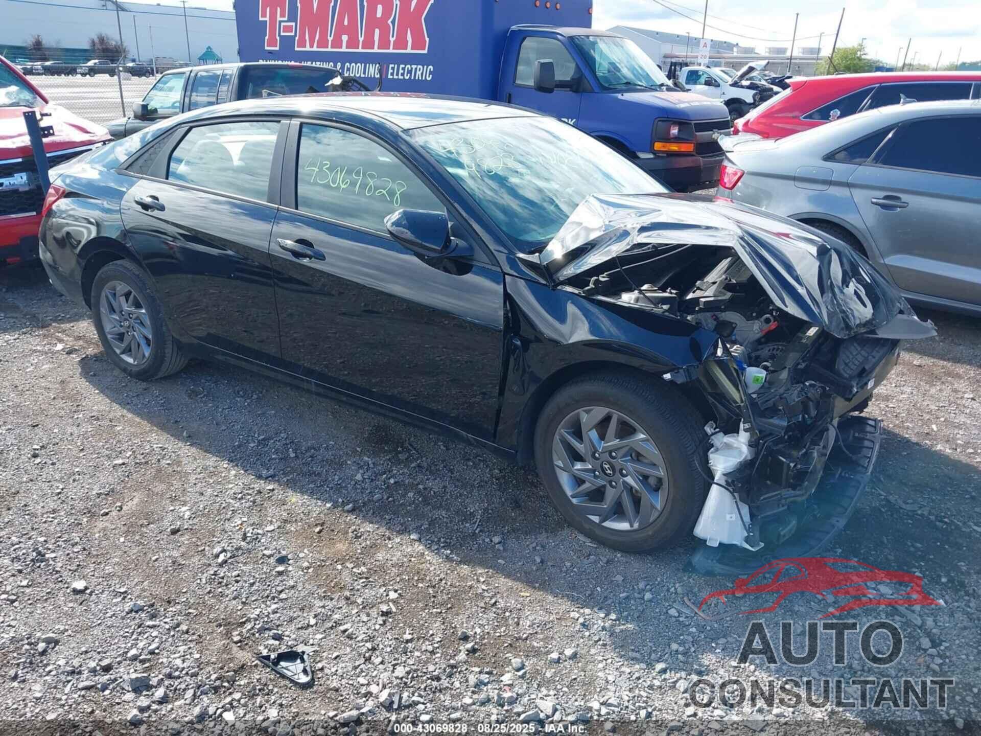 HYUNDAI ELANTRA 2024 - KMHLM4DG7RU847163