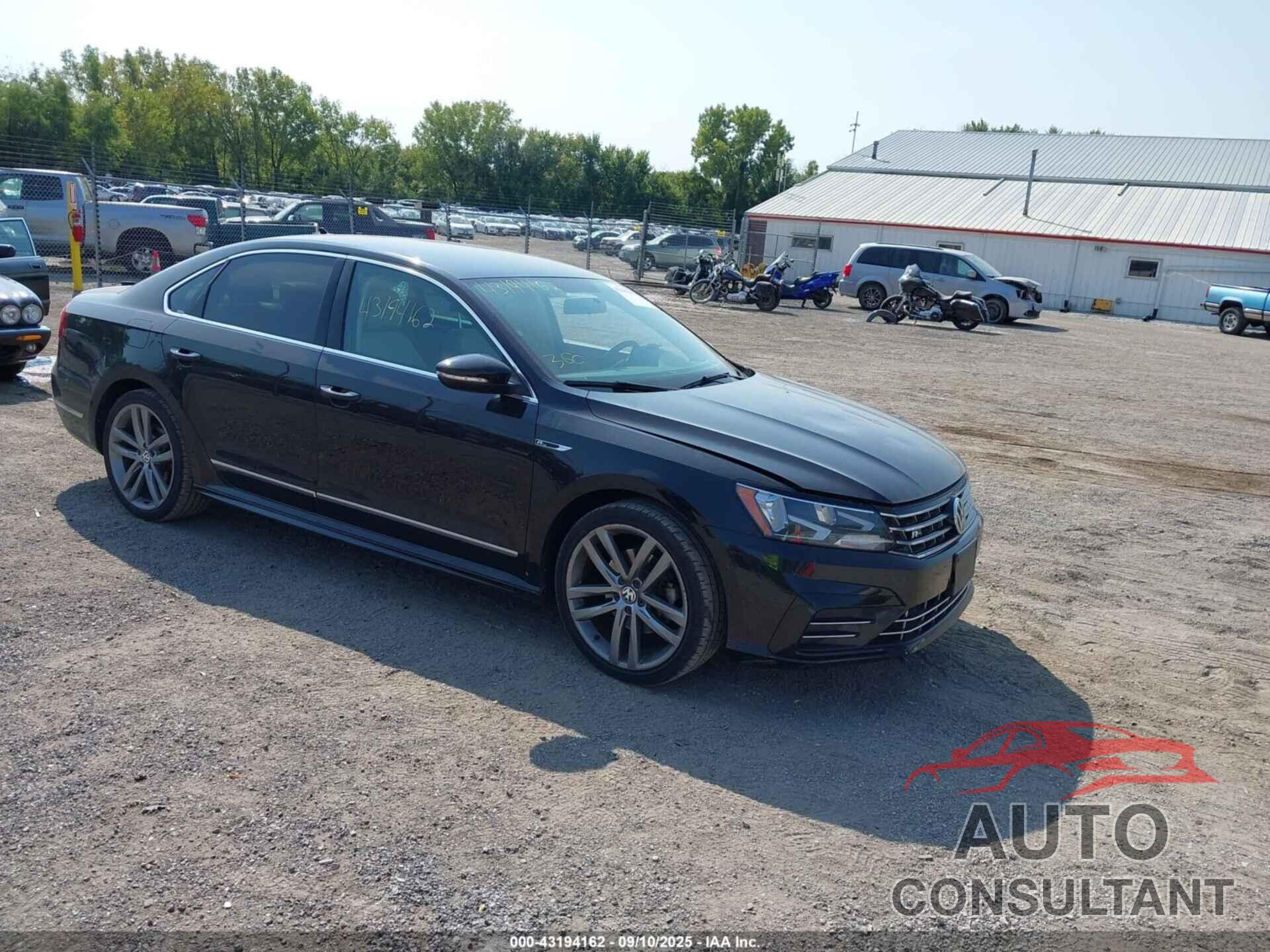 VOLKSWAGEN PASSAT 2017 - 1VWDT7A37HC079765