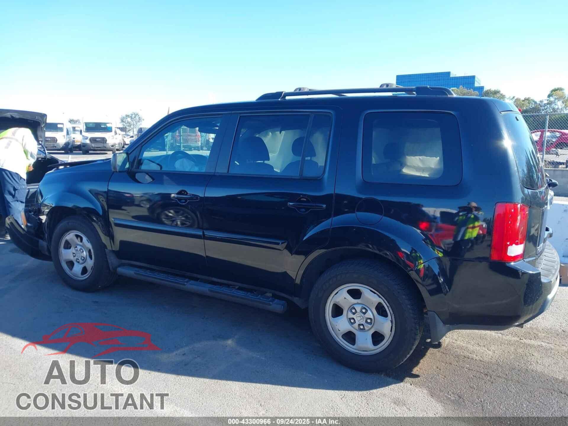 HONDA PILOT 2011 - 5FNYF3H29BB007767