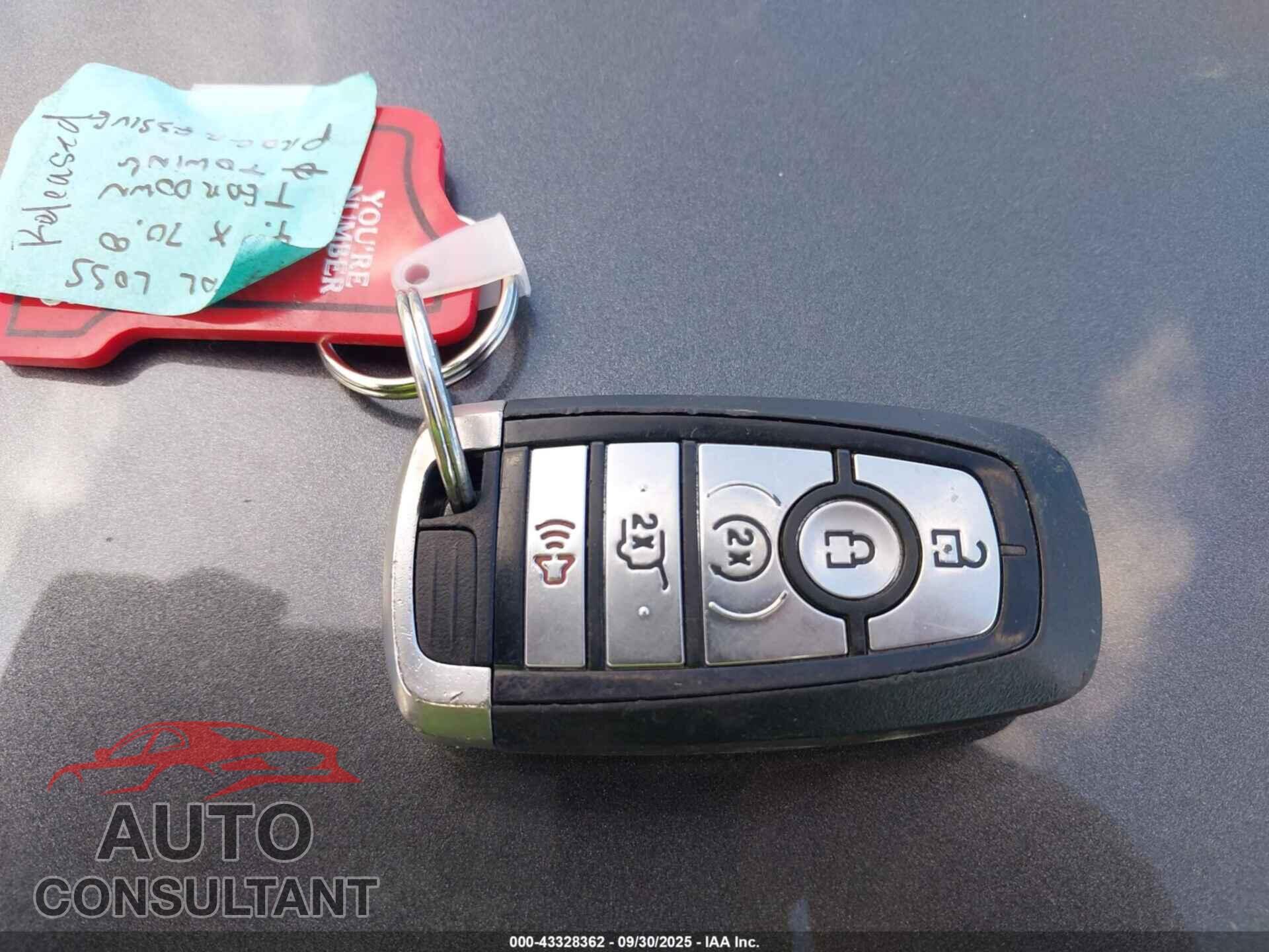 FORD ESCAPE 2020 - 1FMCU9J96LUA81355