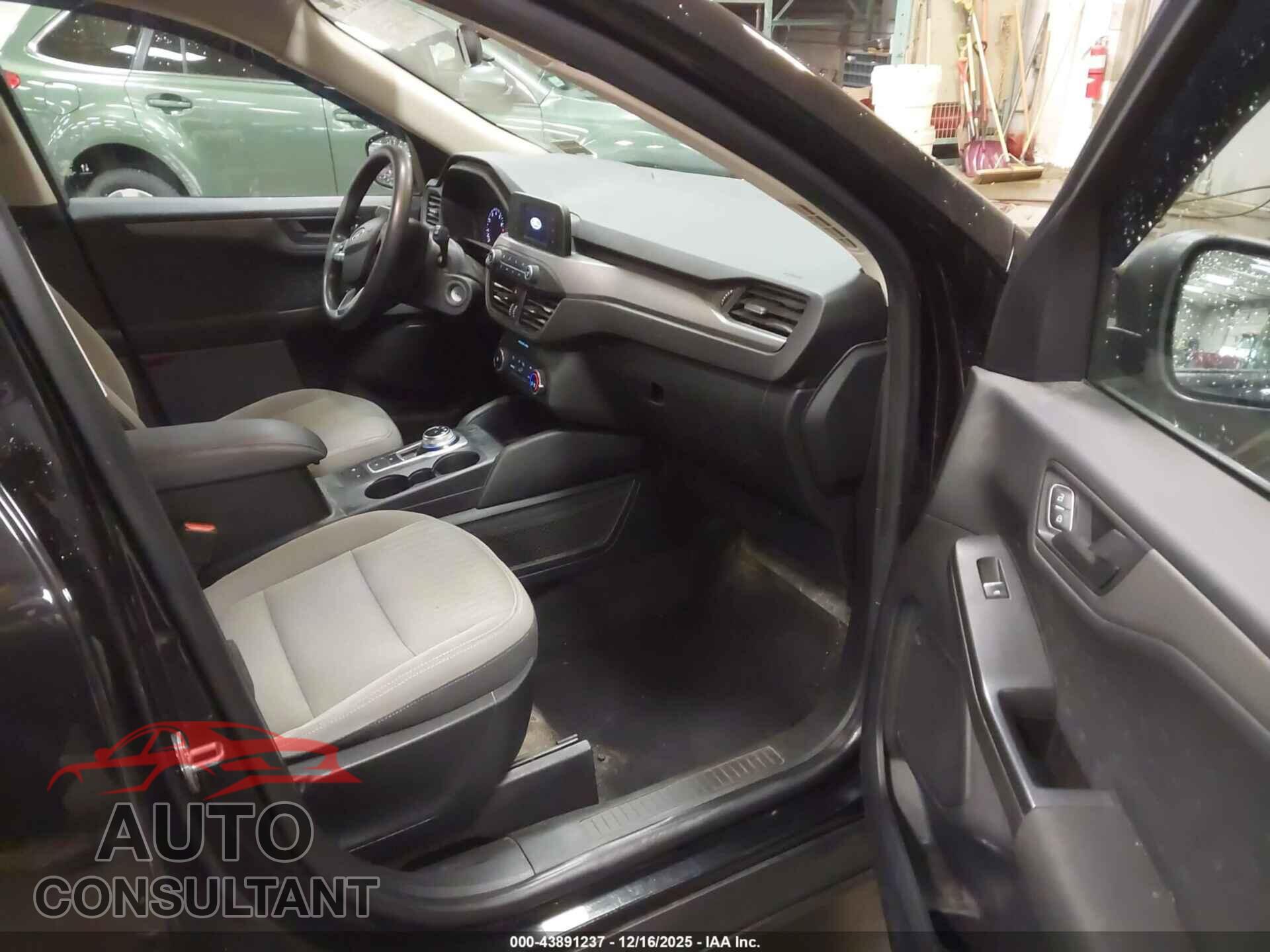 FORD ESCAPE 2020 - 1FMCU9F65LUA43761