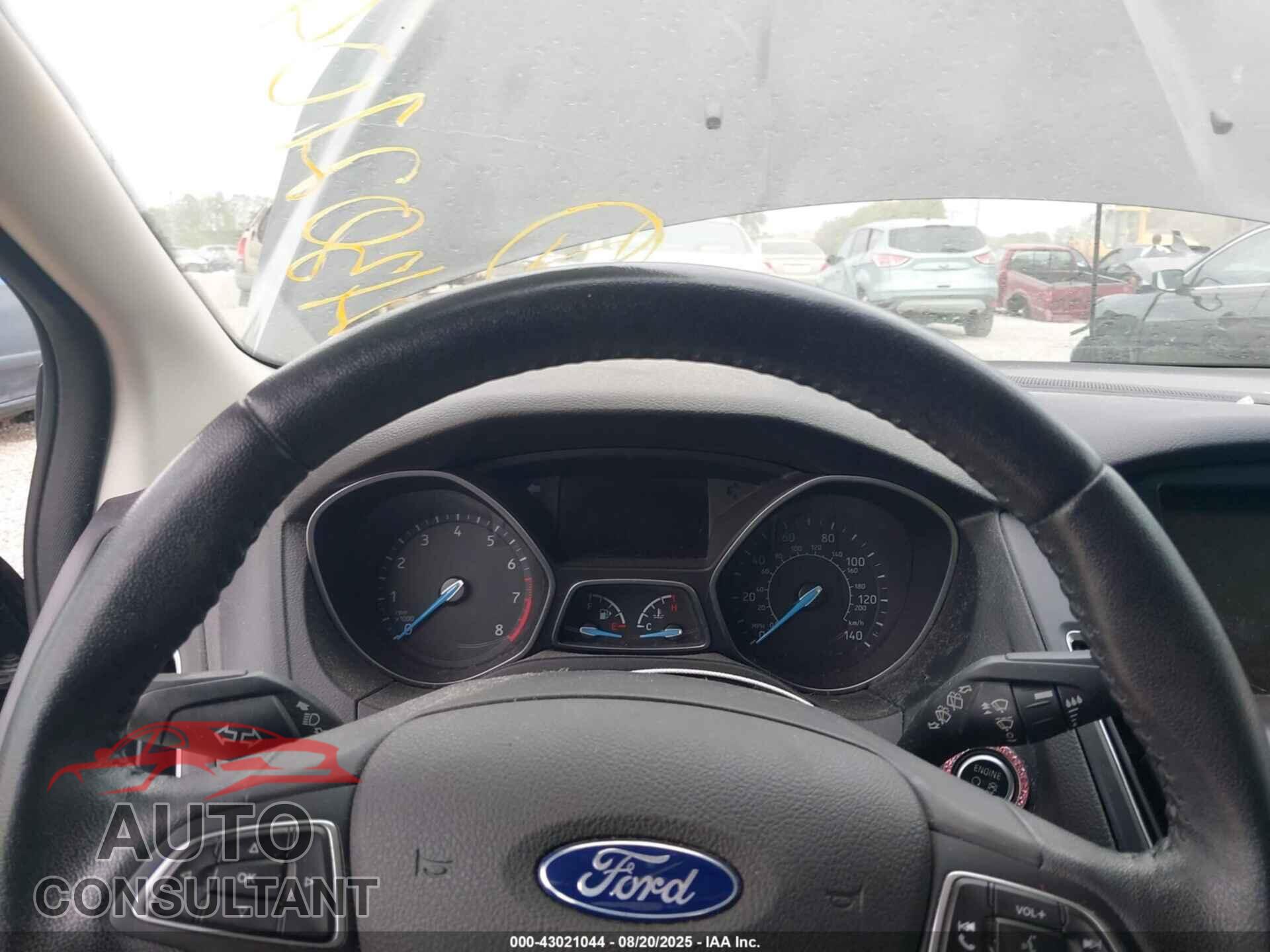 FORD FOCUS 2015 - 1FADP3N21FL217532